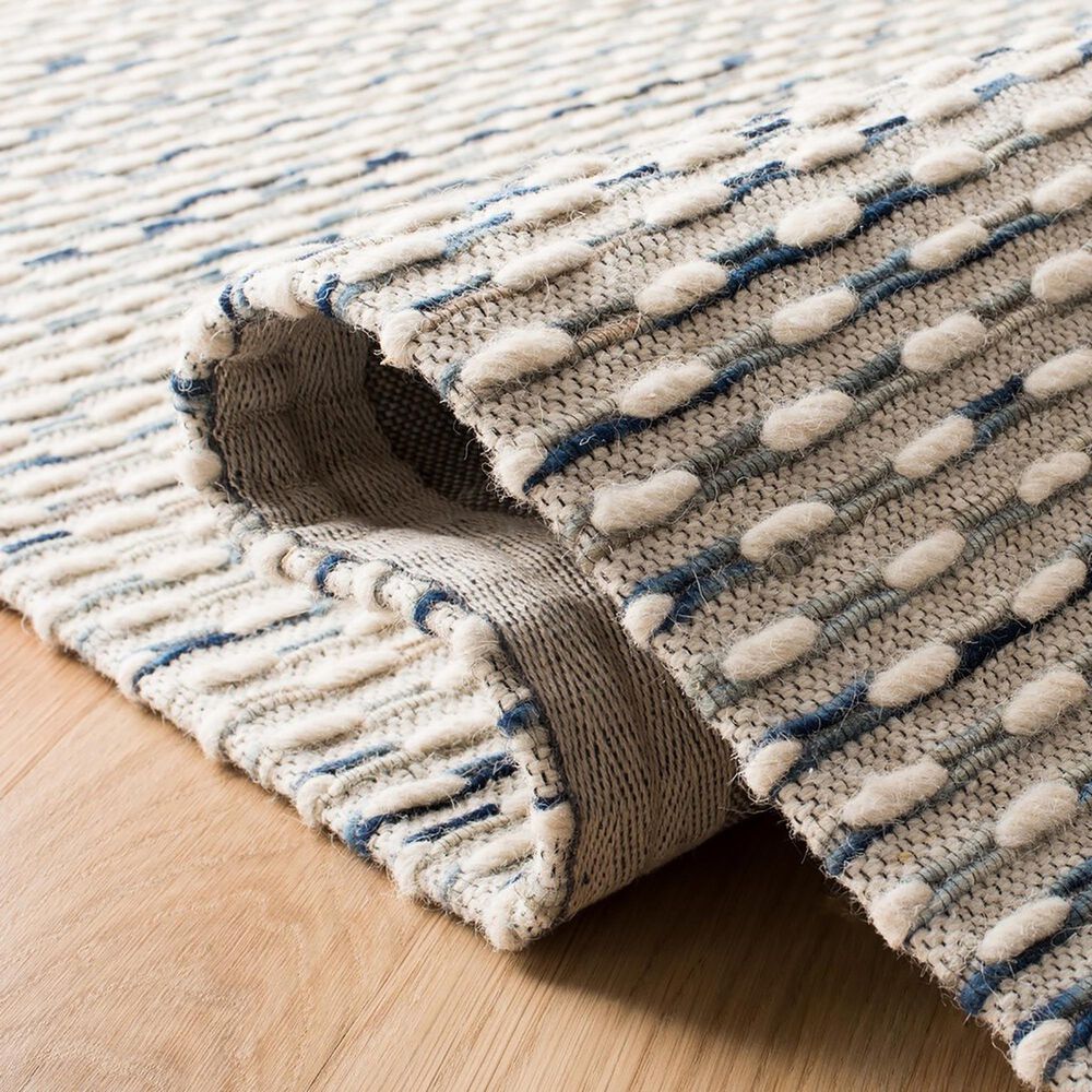 Safavieh Marbella 4&#39; x 6&#39; White and Navy Area Rug, , large