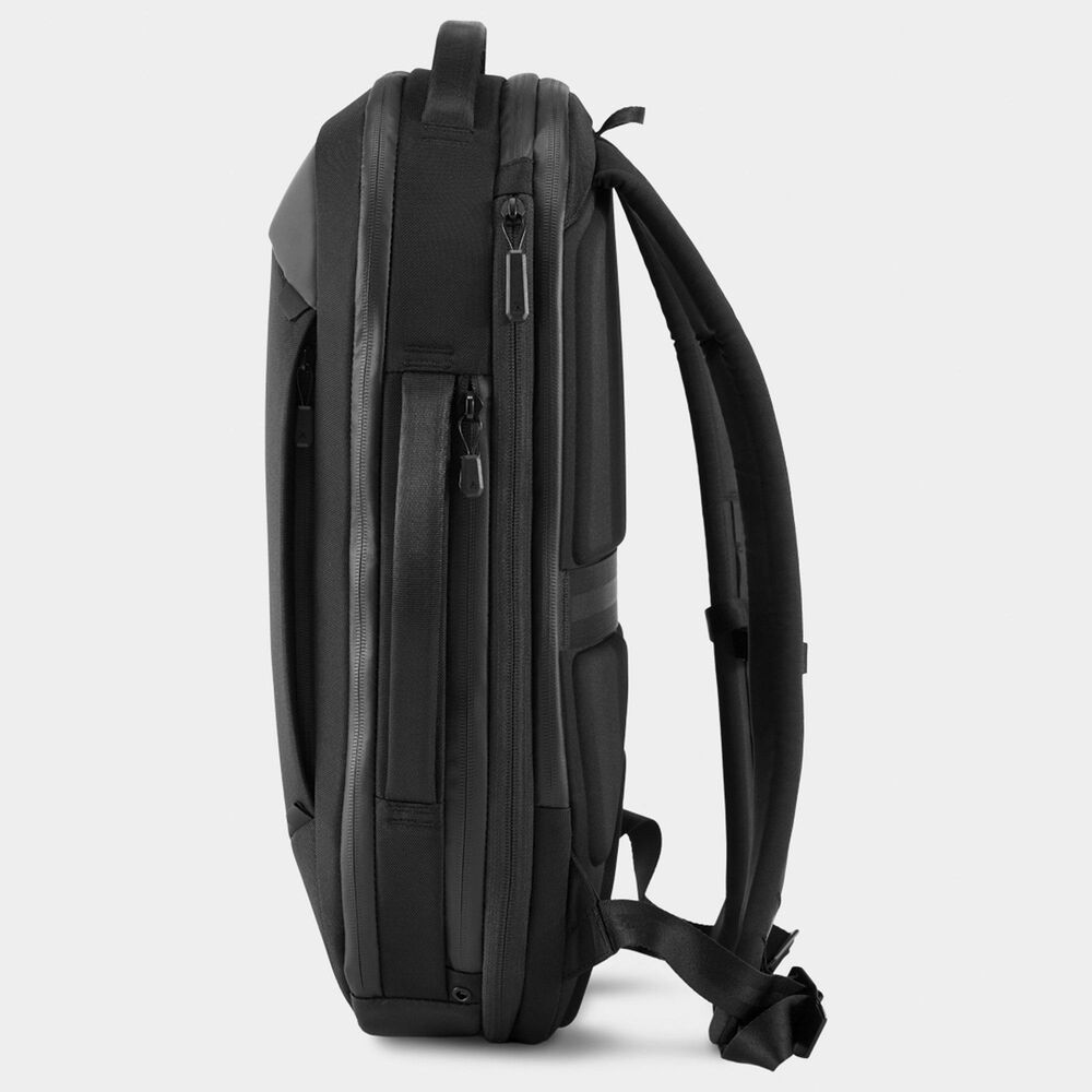 Nomatic Navigator 15L Backpack in Black, , large