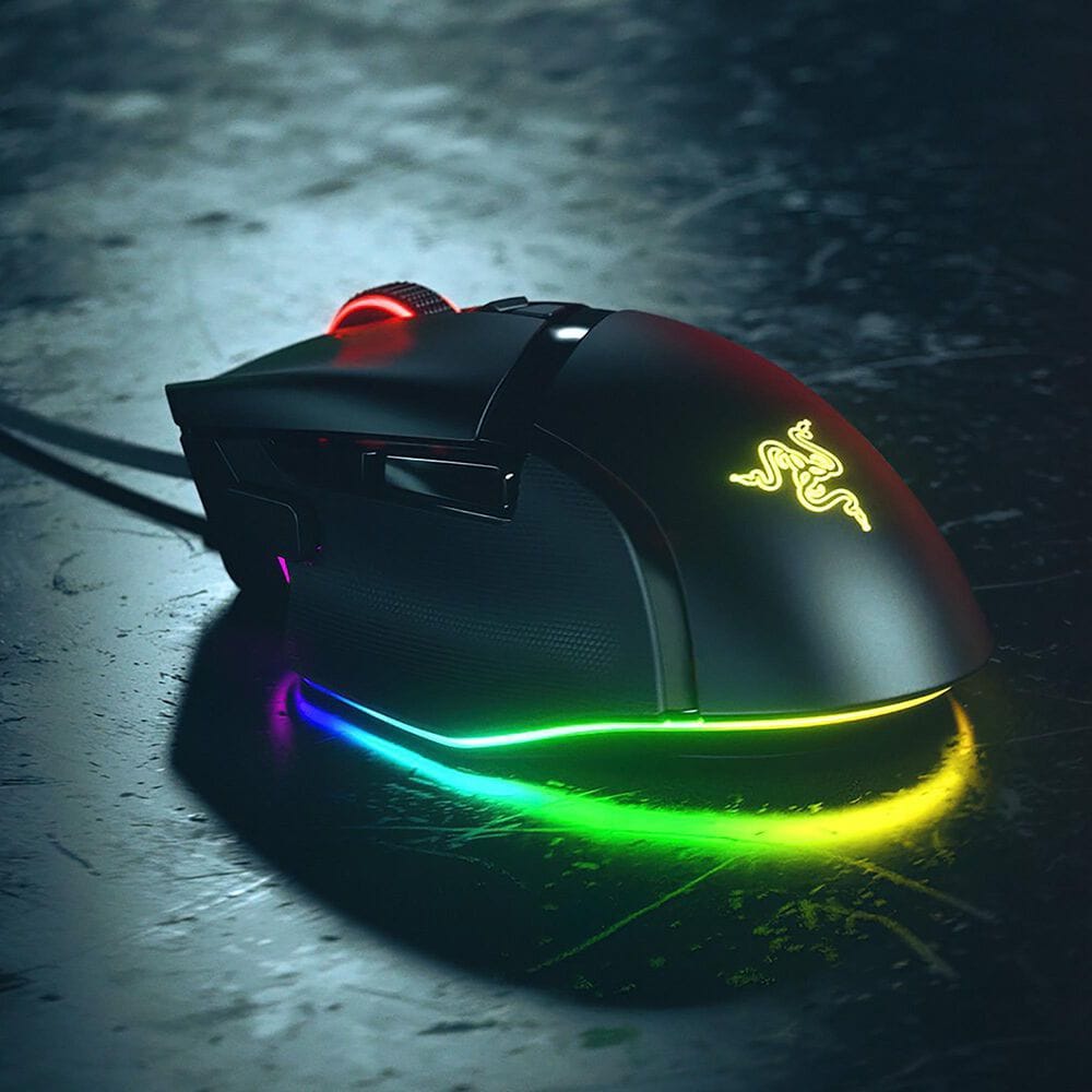Razer Basilisk V3 Wired Optical Gaming Mouse in Black, , large