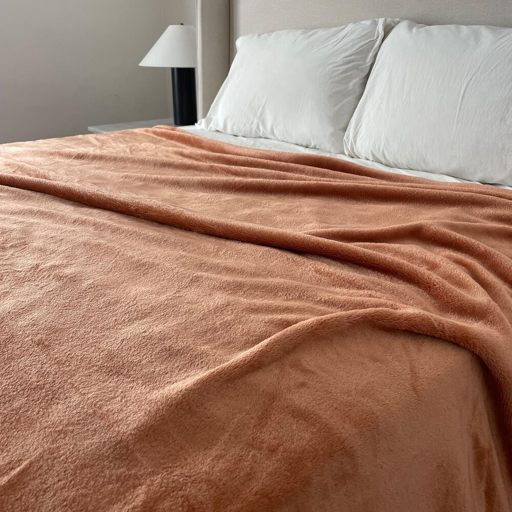 Peking Handicraft 90&quot; x 108&quot; Queen Plush Blanket in Tan Clay, , large