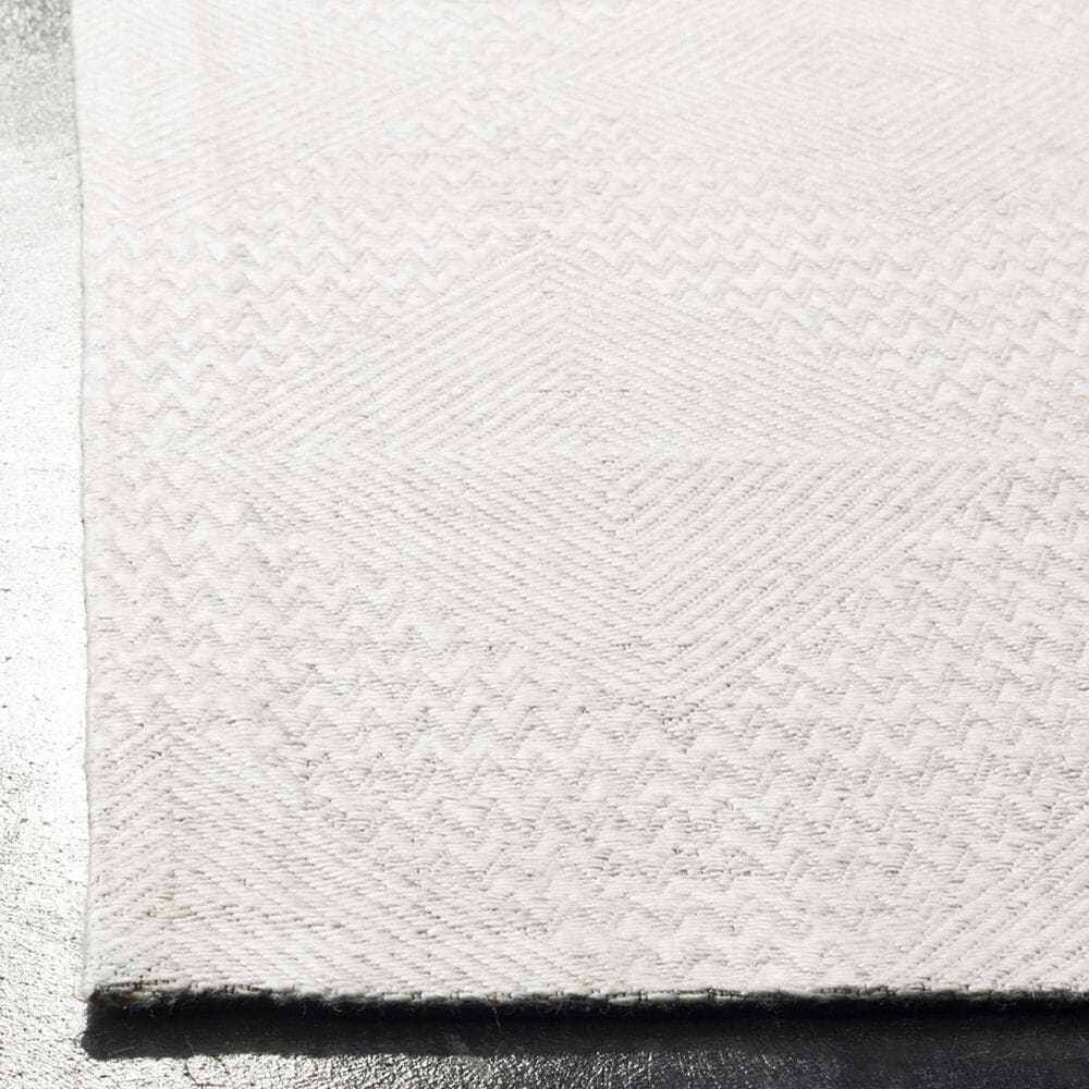 Safavieh Marbella 8&#39; x 10&#39; Ivory and Silver Area Rug, , large