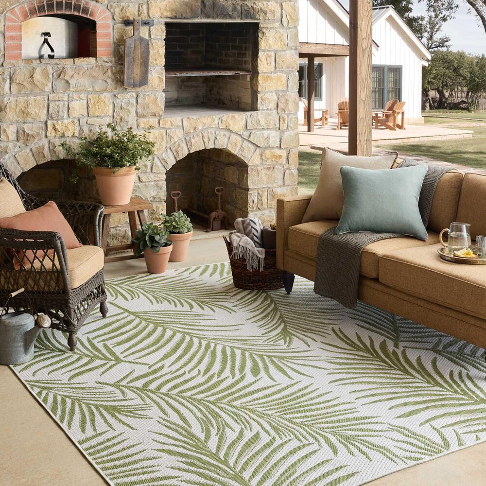 Loloi Easton Ivory and Green 6&#39;7&quot; x 9&#39;4&quot; Indoor/Outdoor Area Rug, , large