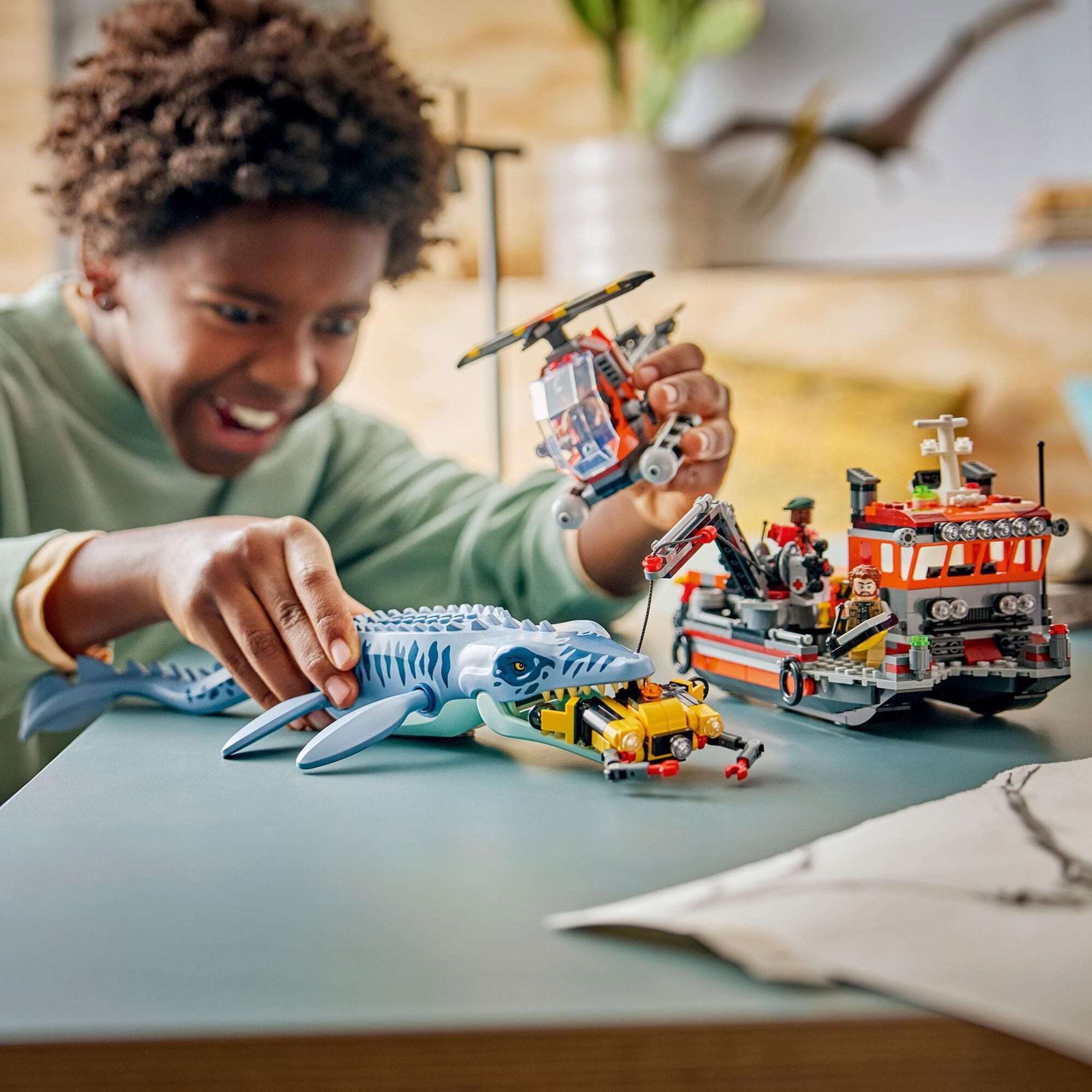 モアプラスジュノンセット LEGO Jurassic World Mosasaurus Dinosaur Boat Attack Building Set