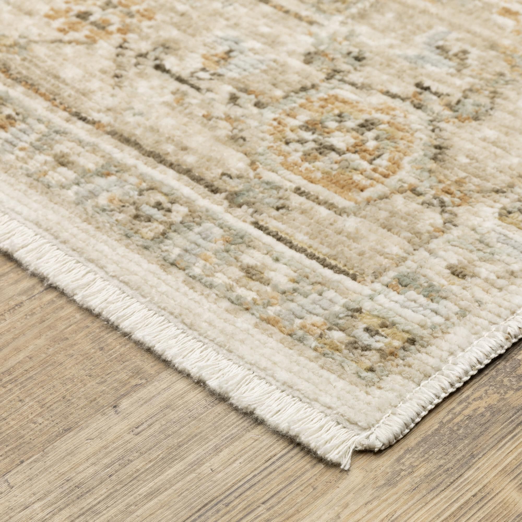 Oriental Weavers Lola Beige and Gold 6'7