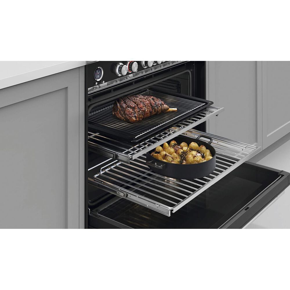 Fisher and Paykel 30" Induction Electric Freestanding Range in