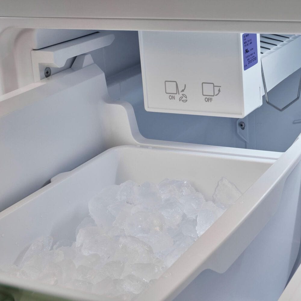 Unique Appliances Classic Retro 18 Cu. Ft Bottom Freezer Refrigerator in Summer Mint Green, , large