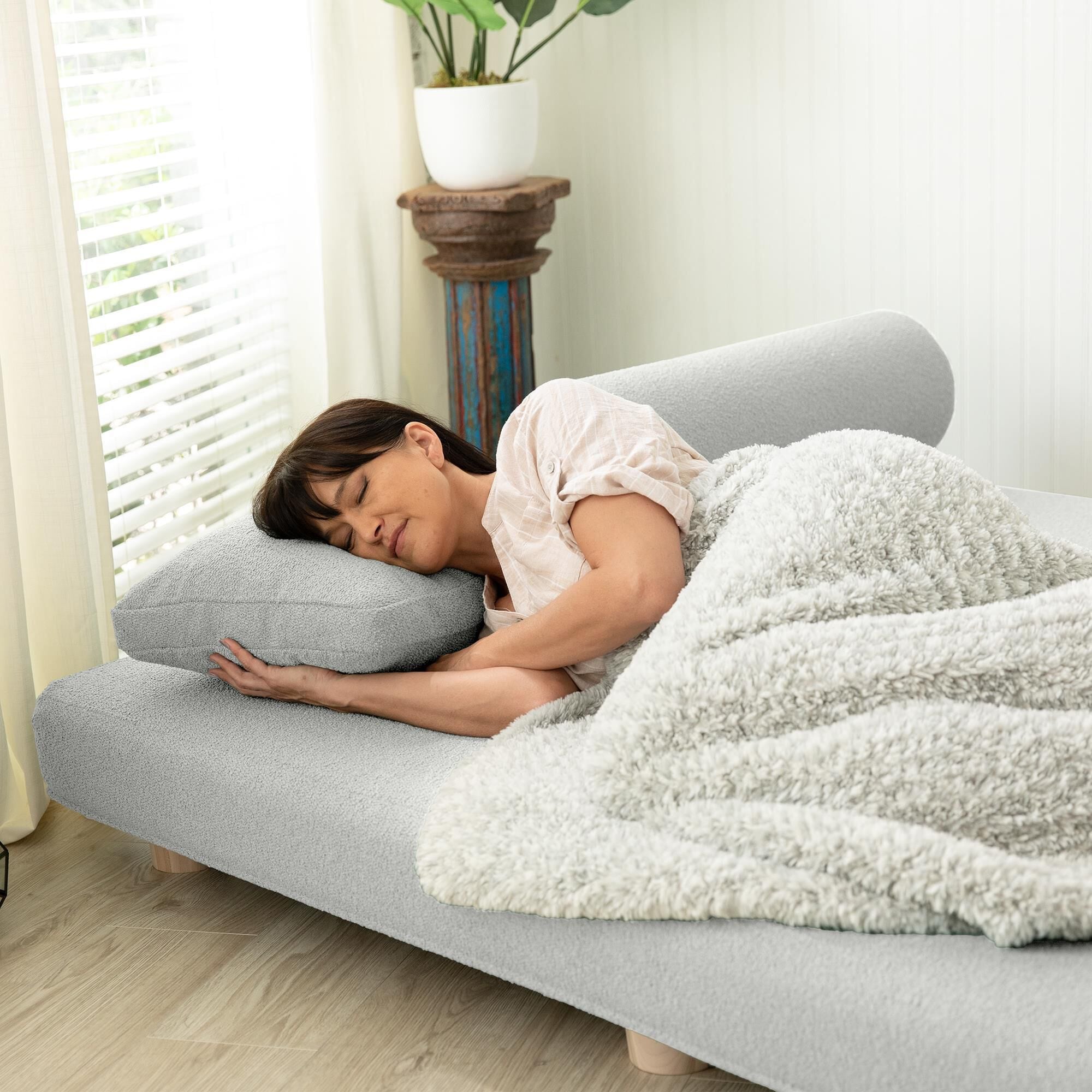 Jaxx Avida Daybed with Queen Sleeper in Silver