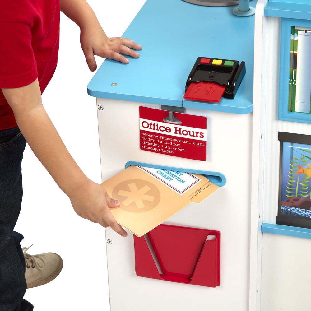 melissa & doug get well doctor activity centre