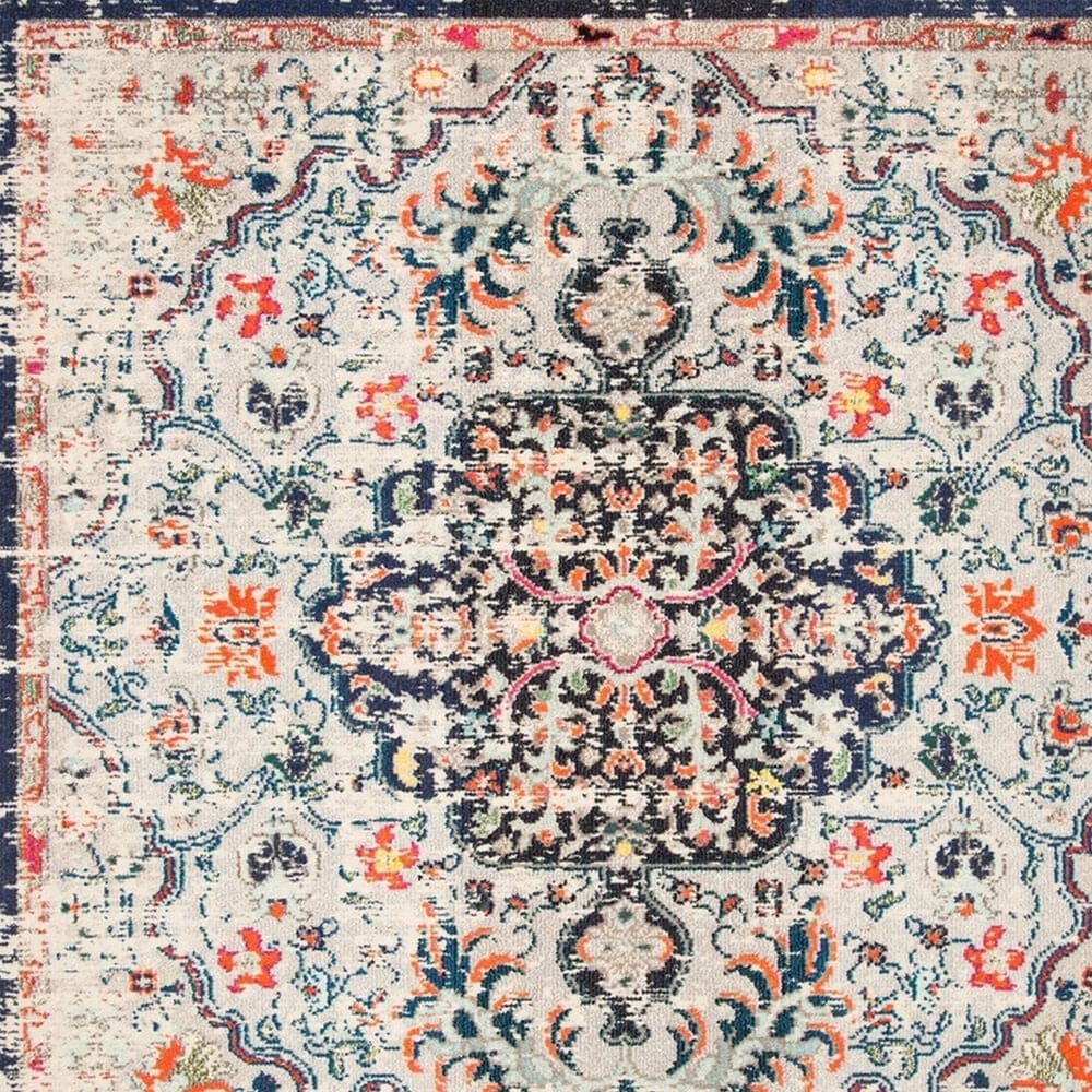 Safavieh Madison MAD447B 5&#39;3&quot; x 7&#39;6&quot; Beige and Black Area Rug, , large