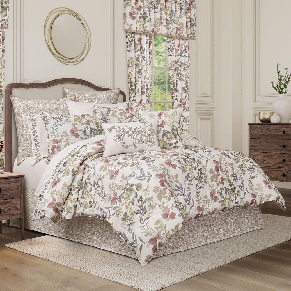 J. Queen New York Rosewood 4-Piece California King Comforter Set in Rose, , large
