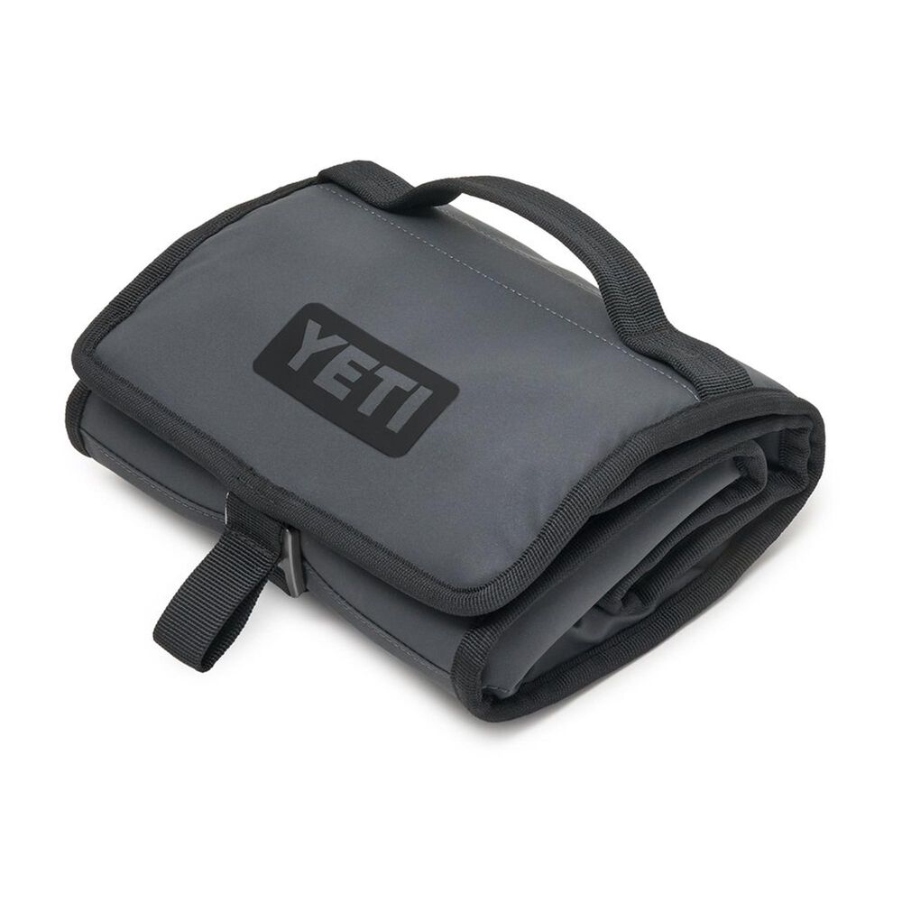 YETI Daytrip Lunch Bag in Charcoal Nebraska Furniture Mart
