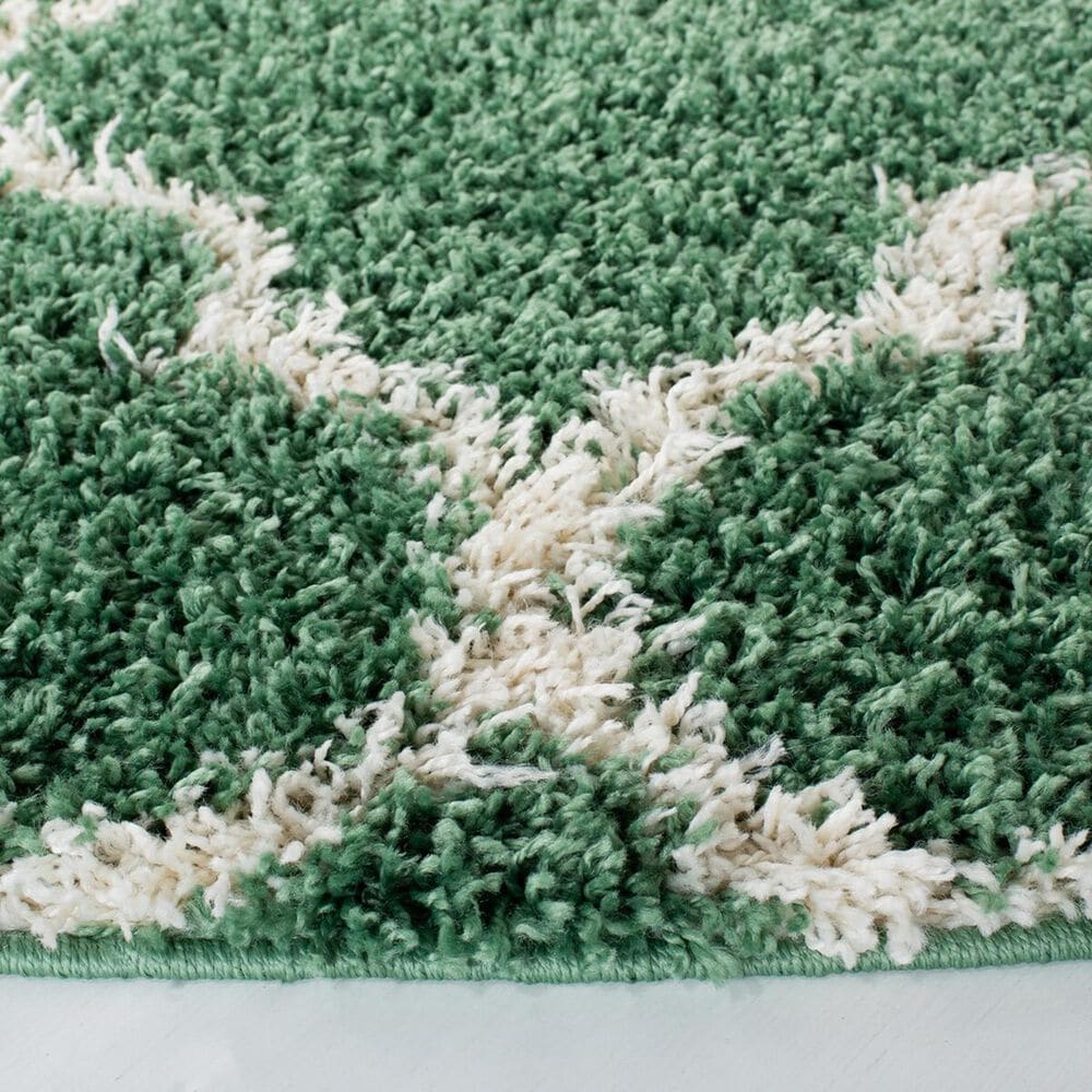 Safavieh Venus Shag 6&#39;7&quot; Round Green and Ivory Area Rug, , large