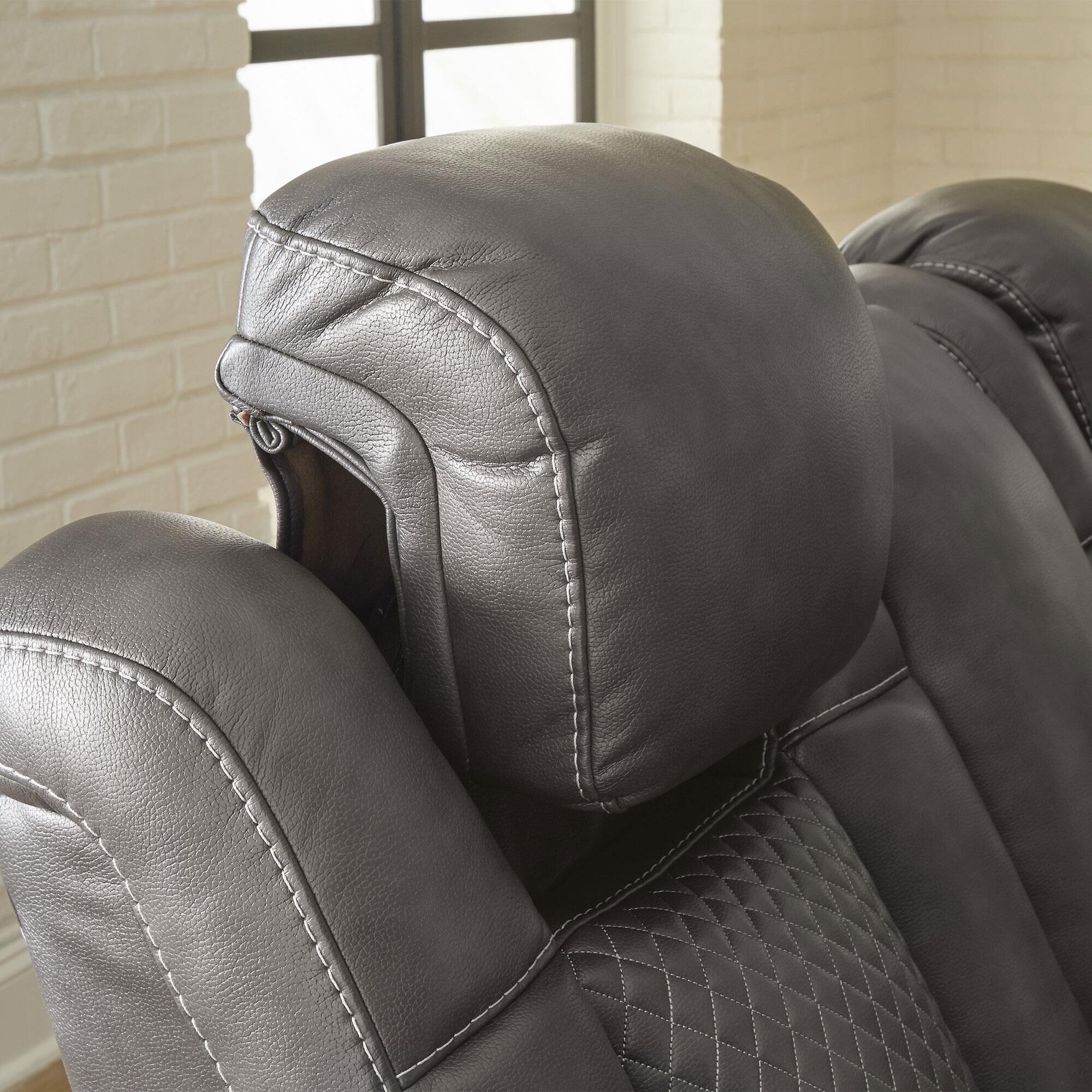 Ashley P2 Recliner