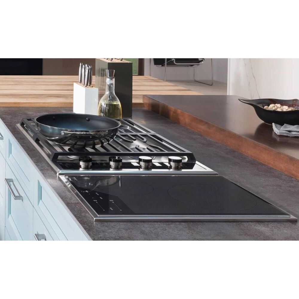Wolf Appliances 15" Transitional Induction Cooktop in Black and Stainless Steel, , large
