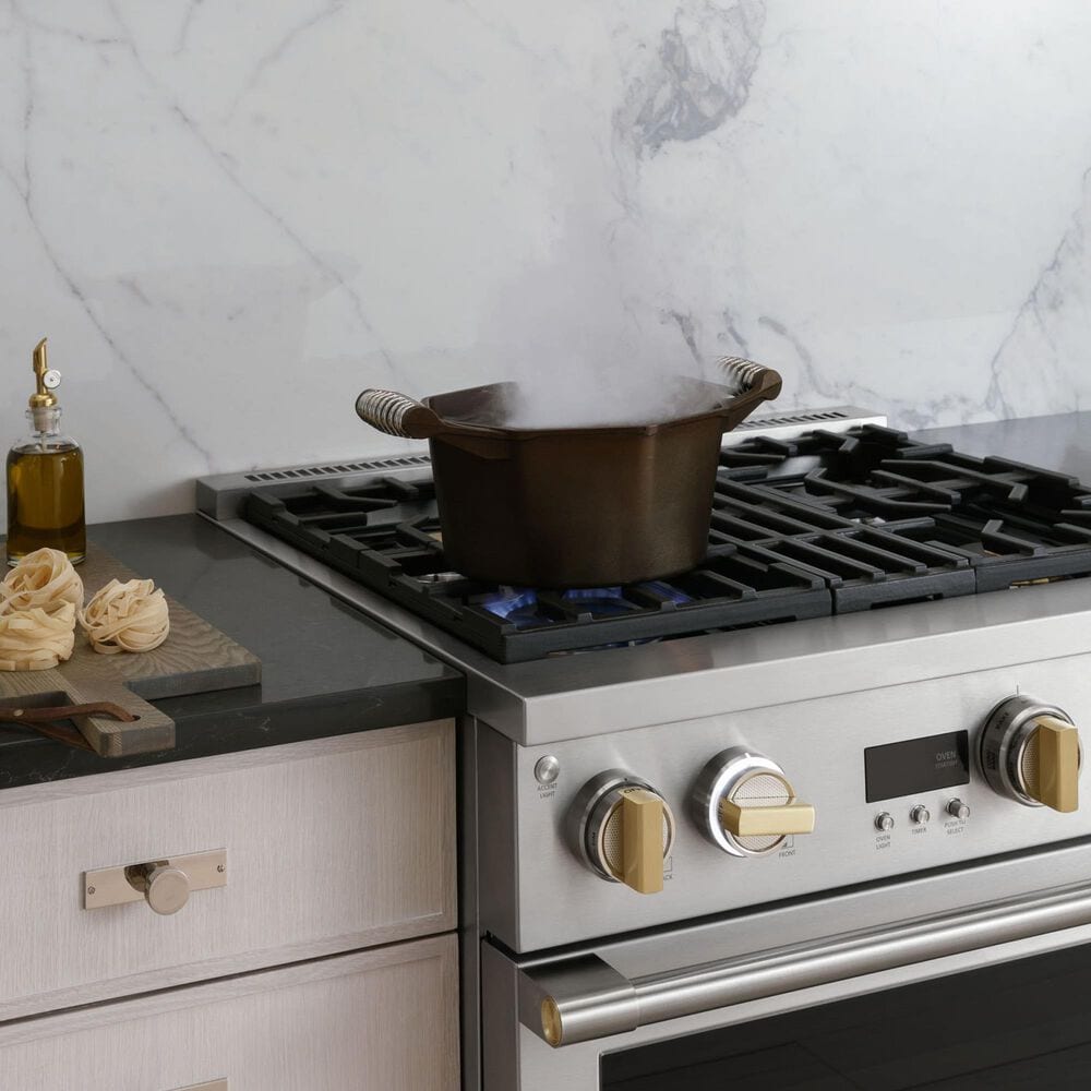 Monogram 30&quot; Dual-Fuel Professional Range with 4 Burners in Stainless Steel, , large