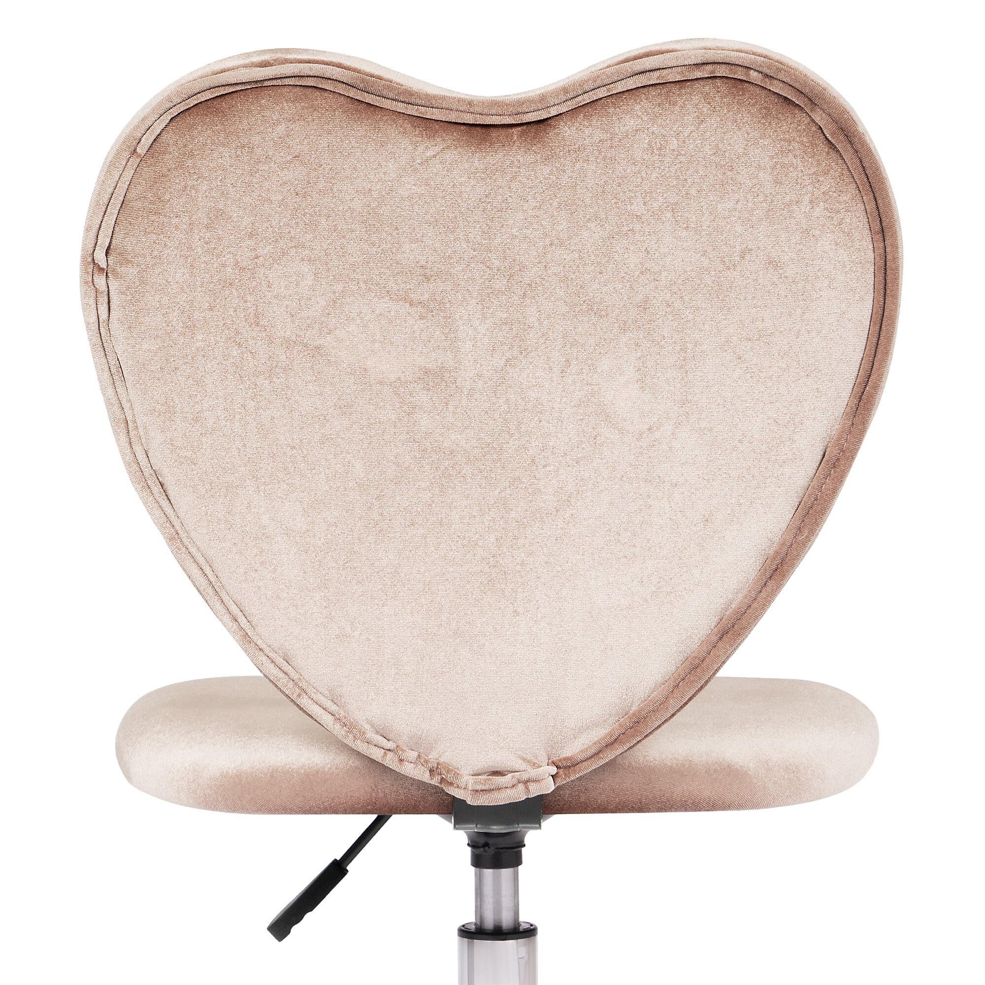 Pink heart store shaped chair