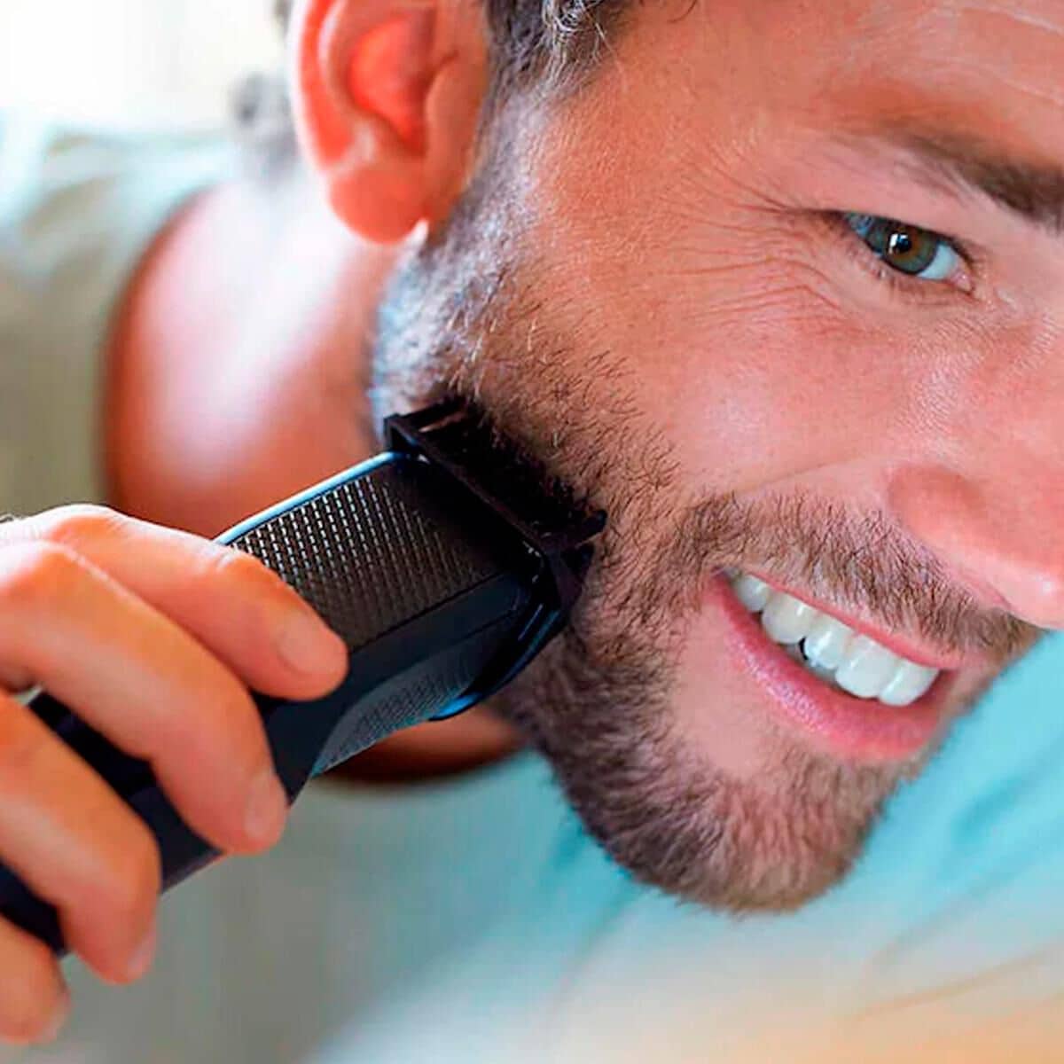 Philips Norelco Beard and Stubble Trimmer Series 3000 NFM