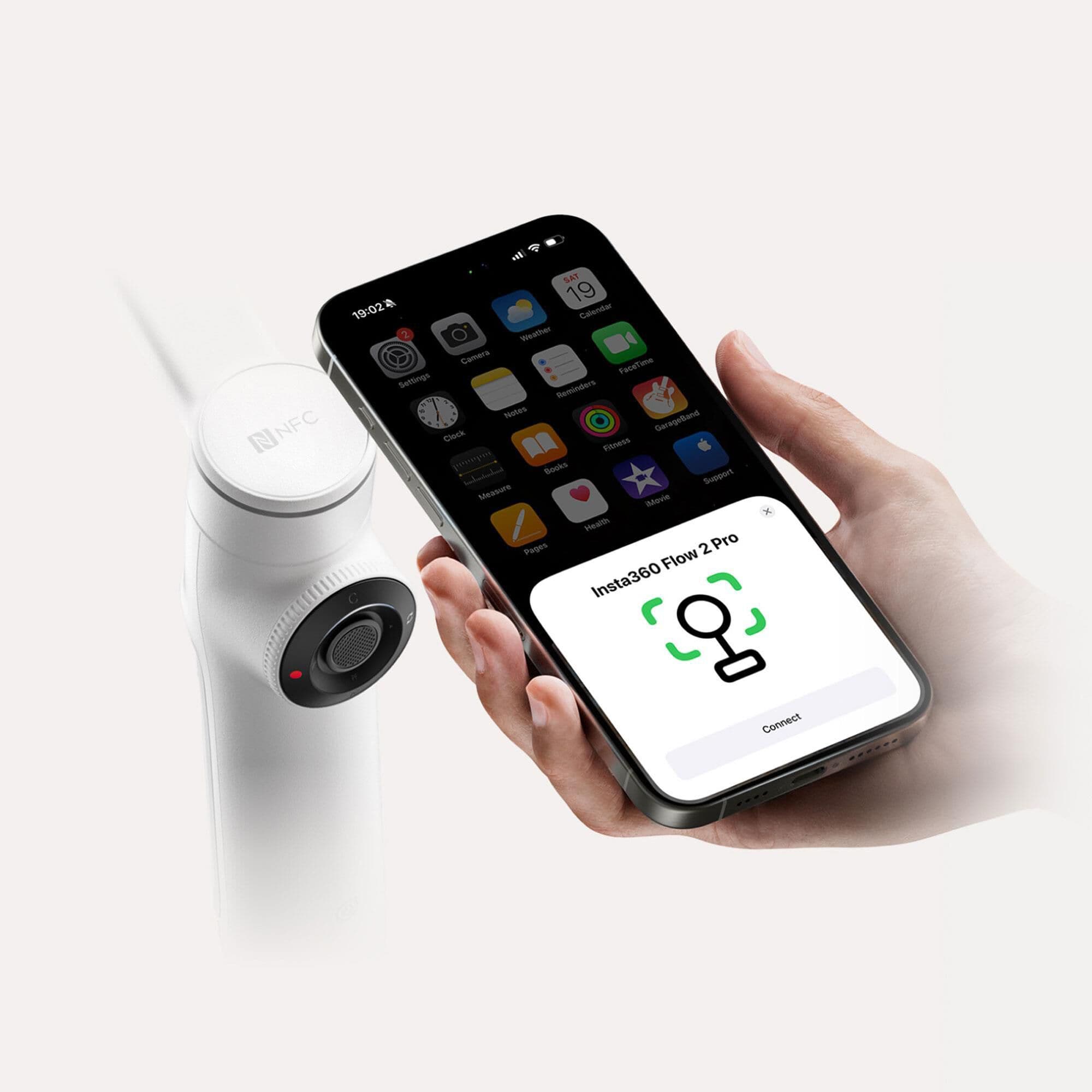 Insta360 Flow 2 Pro Gimbal in Summit White