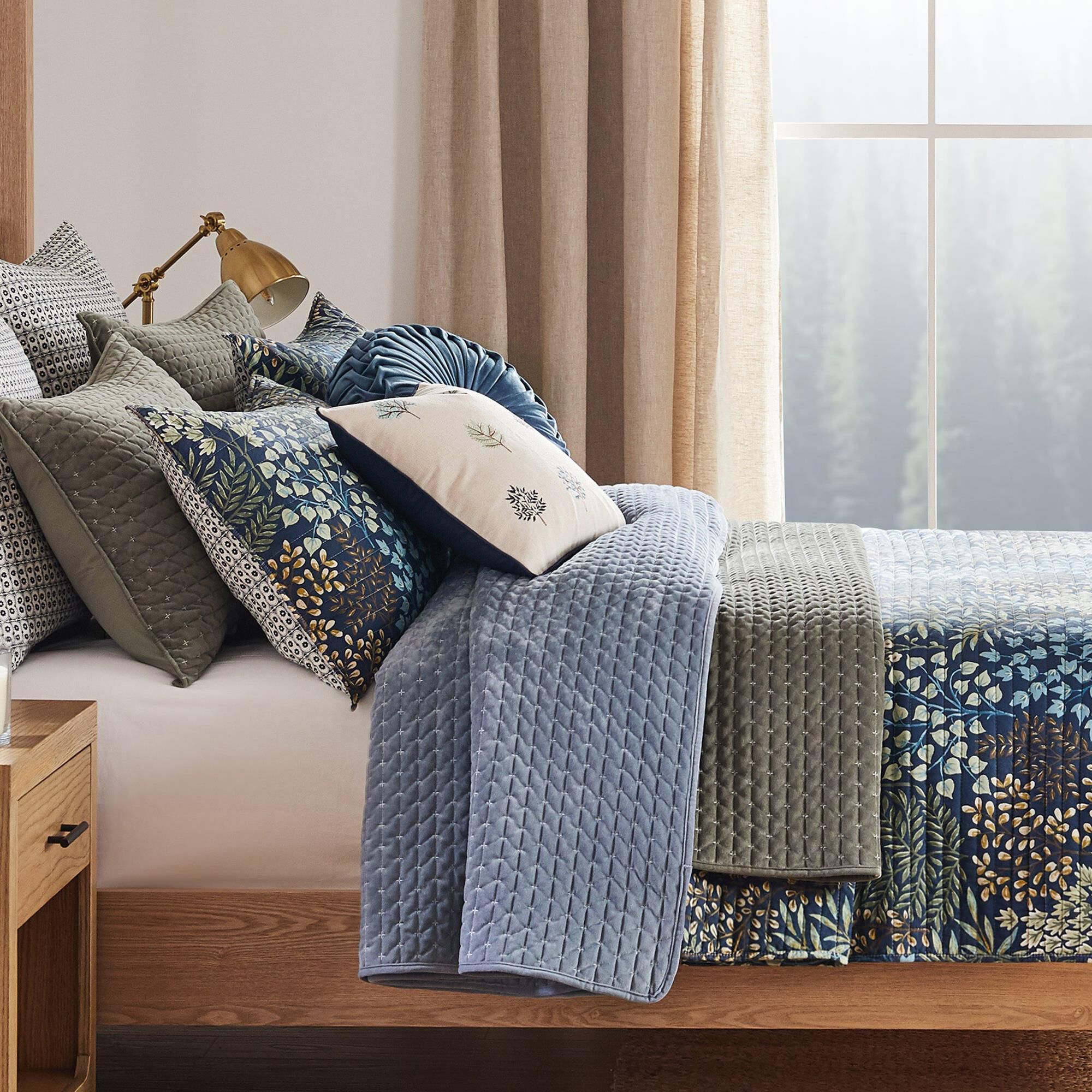 Levtex English Forest 3-Piece King/California King Quilt Set in Navy