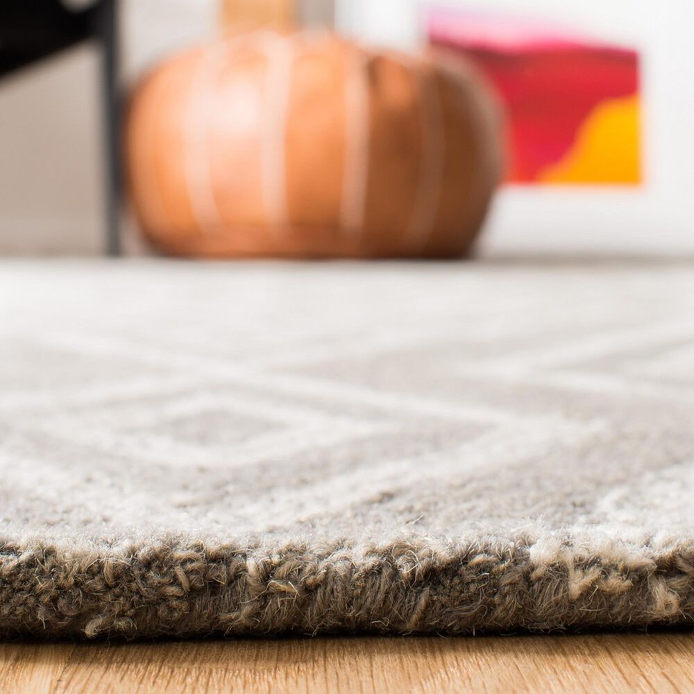 Safavieh Micro-Loop Southwestern 2&#39;3&quot; x 7&#39; Grey and Ivory Runner, , large