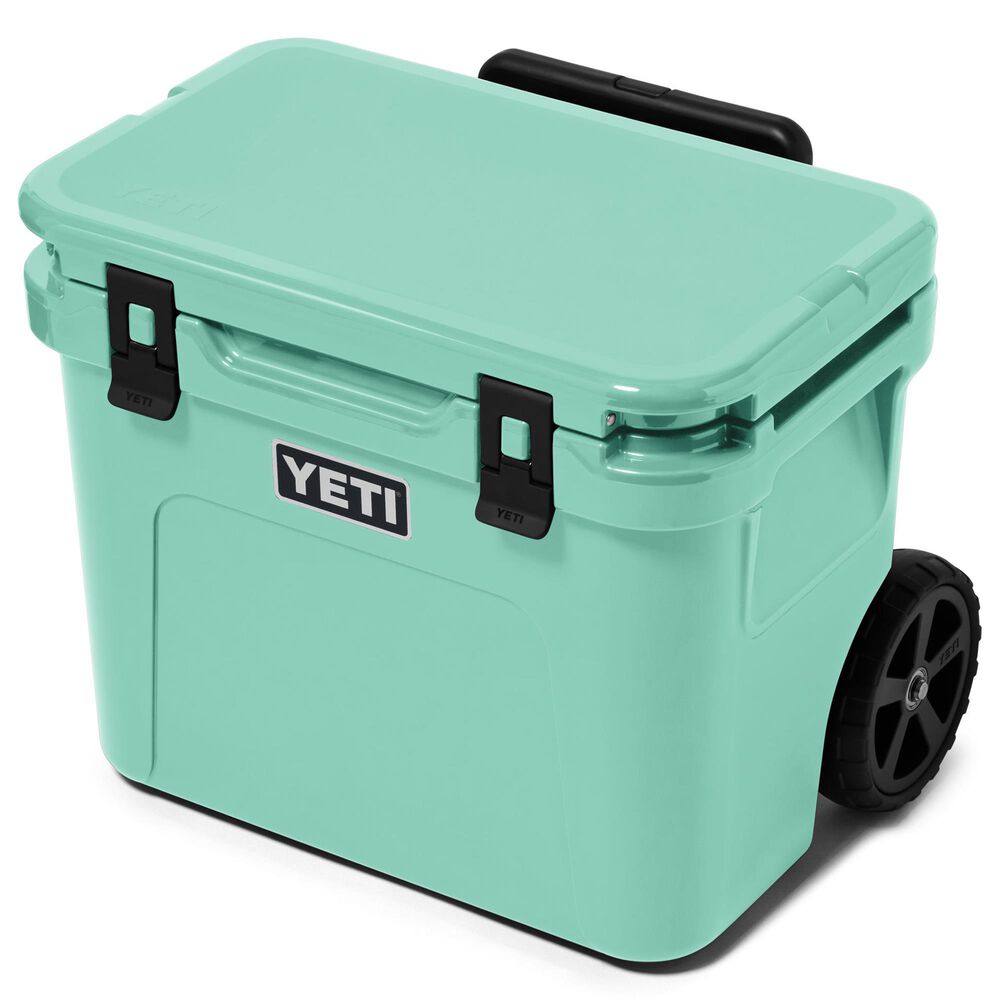 YETI Roadie 32 Hard Cooler in Seafoam, , large