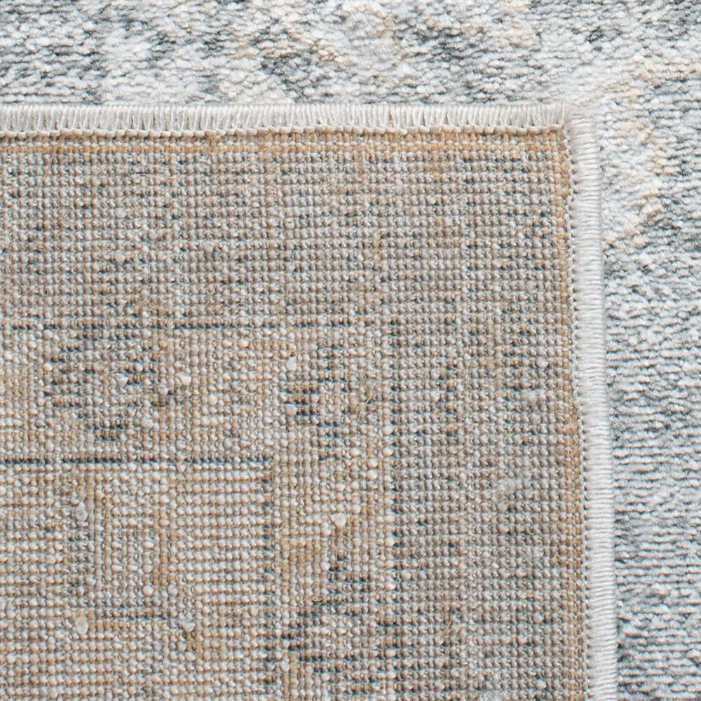 Safavieh Isabella ISA940F 5&#39;3&quot; x 7&#39;6&quot; Gray and Cream Area Rug, , large