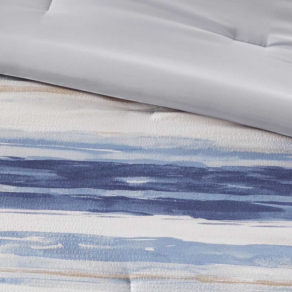 Hampton Park Marina 8-Piece Full/Queen Printed Seersucker Comforter and Quilt Set in Blue, , large