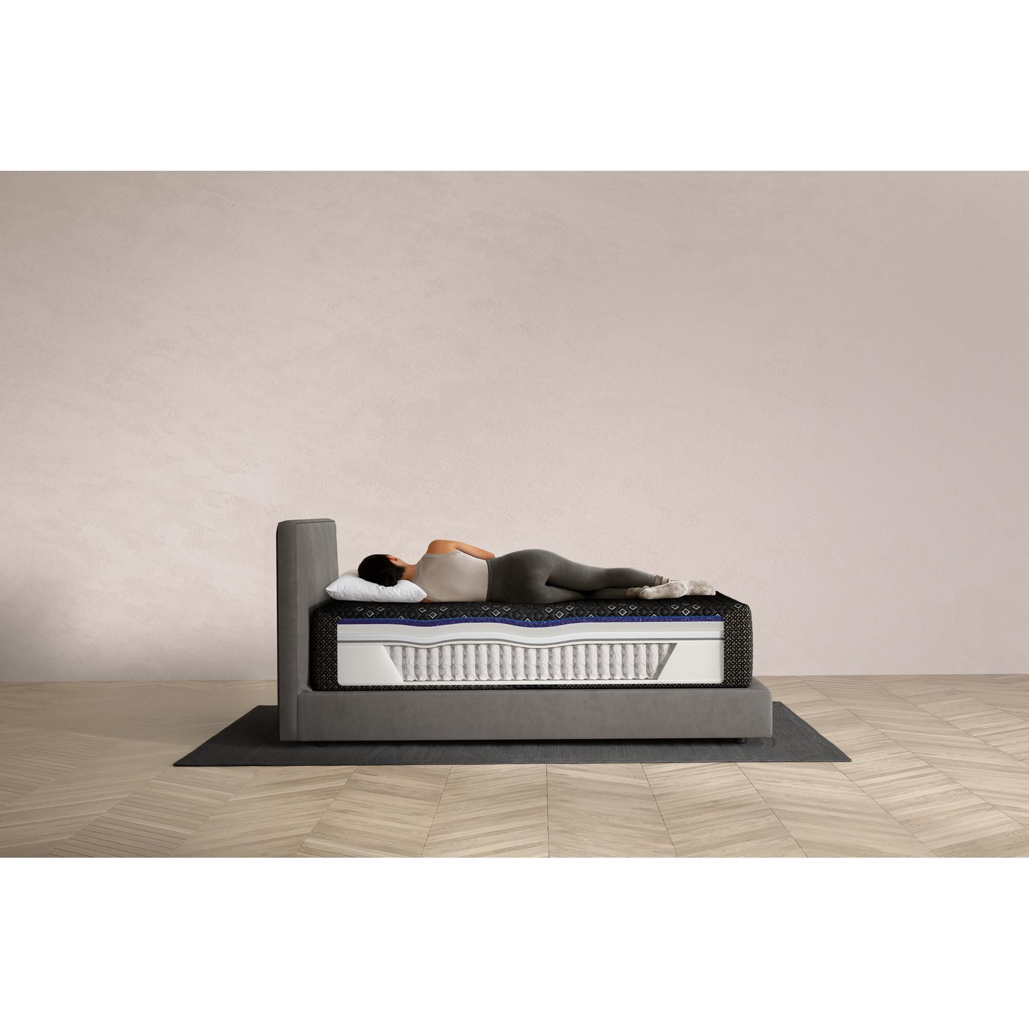 Beautyrest Black Hybrid 2026 Series 3 XCS Plush Flex Head Queen