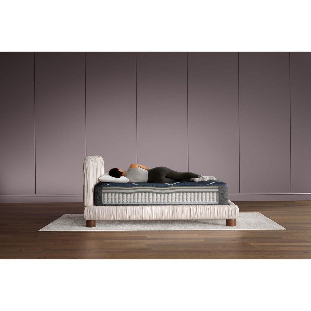 Beautyrest World Class Level Four Hybrid Plush Queen Mattress, , large