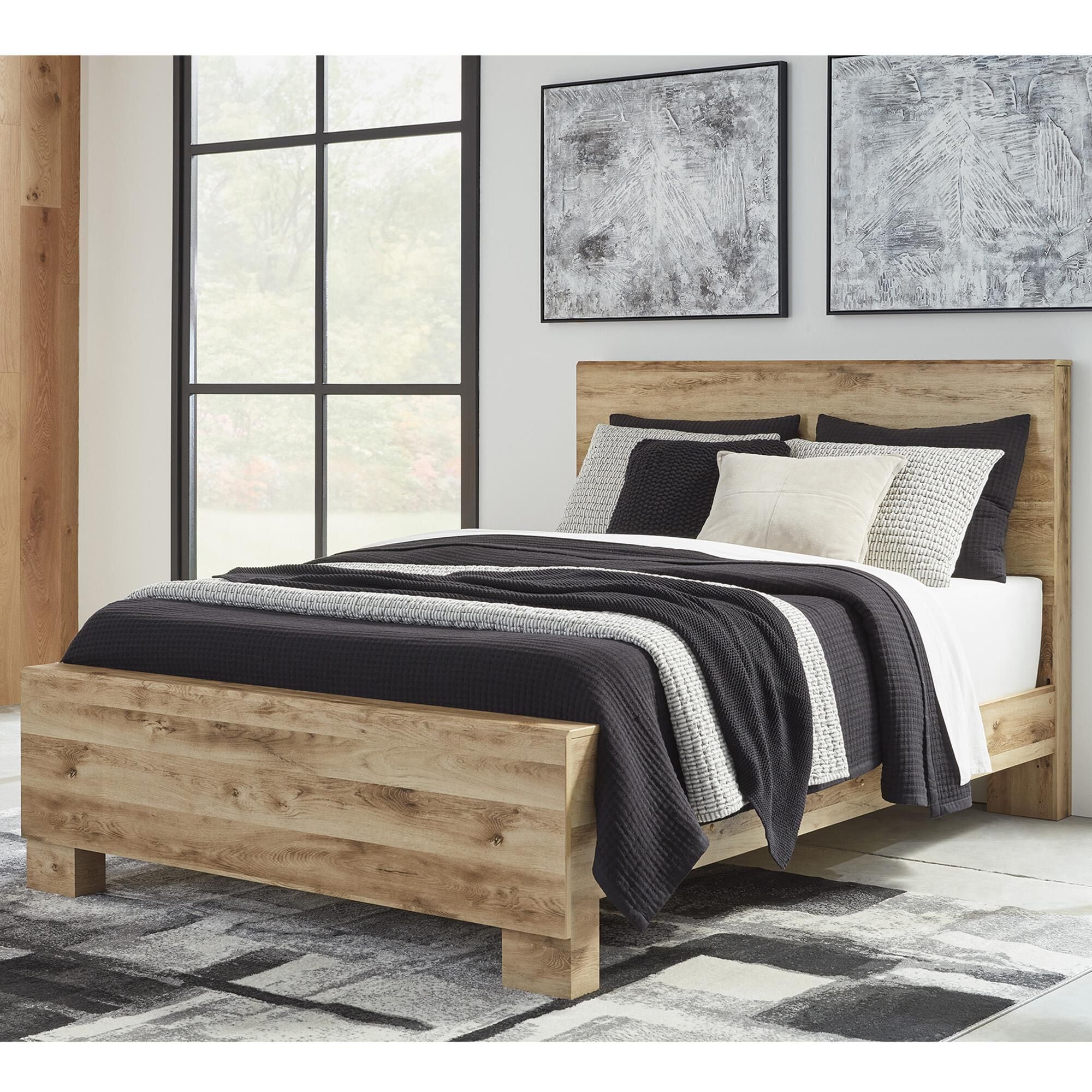 Signature Design by Ashley Hyanna Queen Panel Bed in Golden NFM