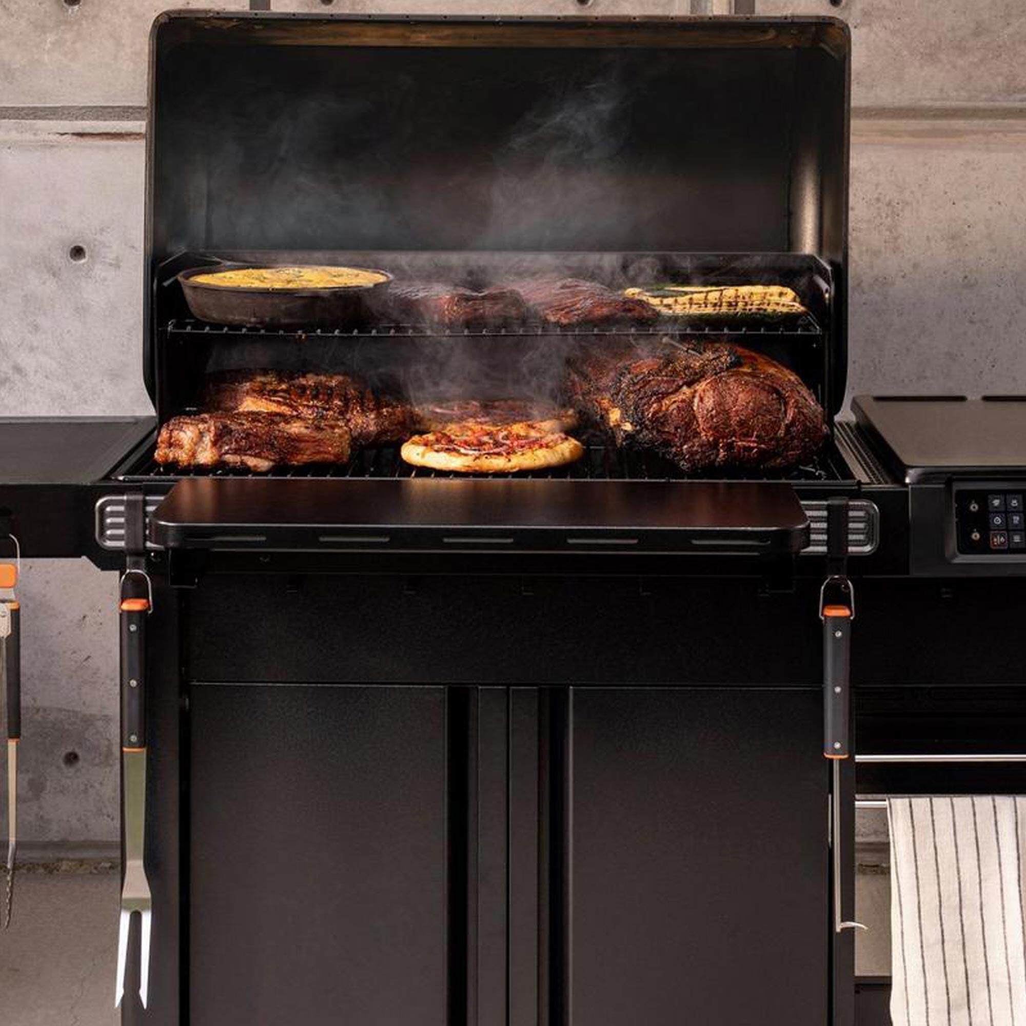 Traeger Woodridge - Thumbnail 3