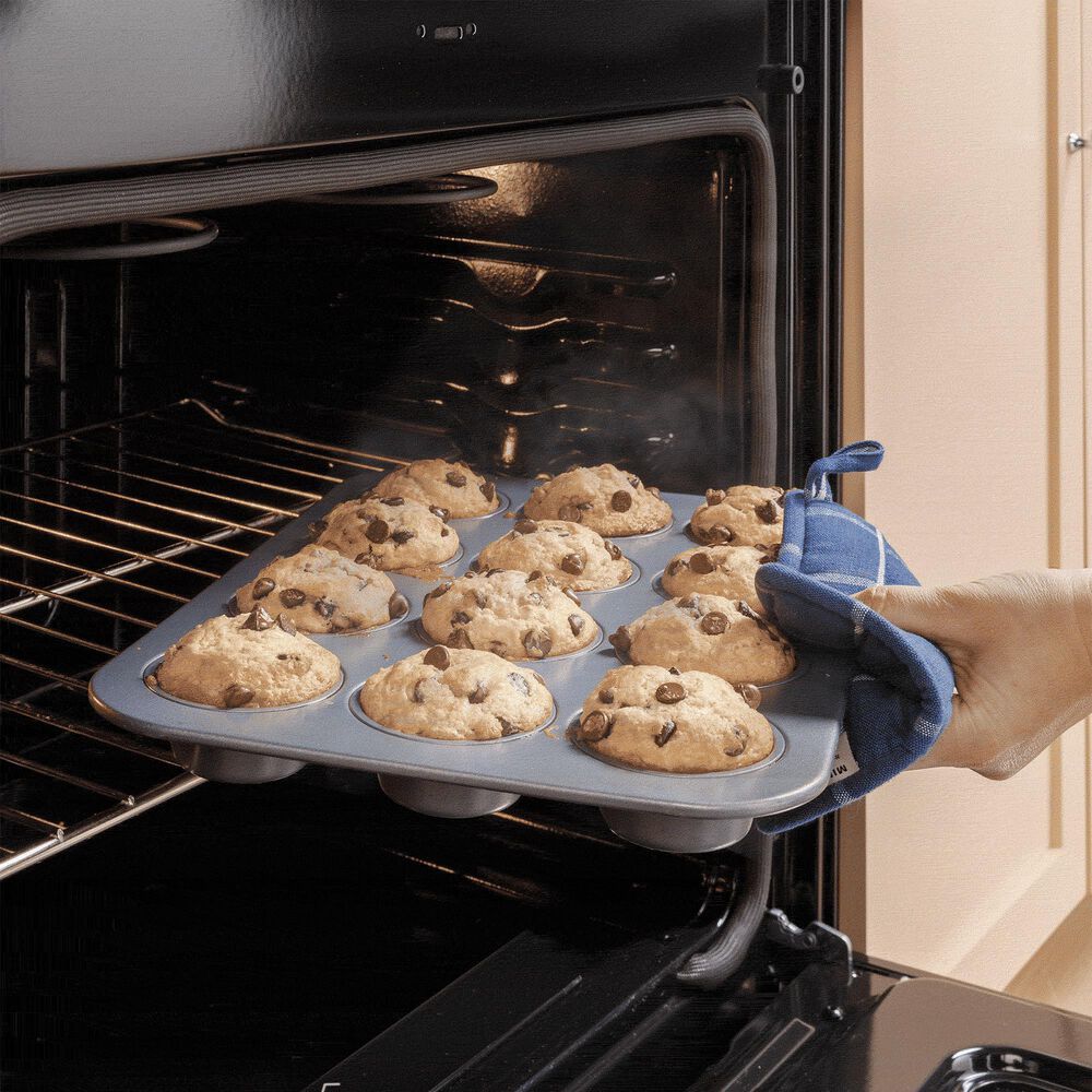 GE Appliances 5.3 Cu. Ft. Freestanding Natural Gas Range with Crisp Mode in White, , large