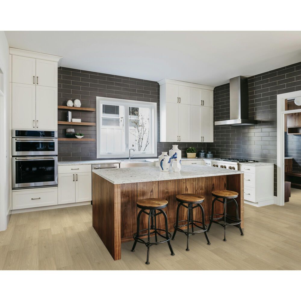 Mohawk Hampton Villa Sierra Sand Oak 8&quot; x 47&quot; Laminate, , large