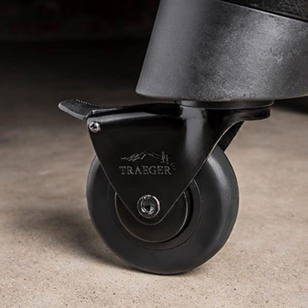 Traeger Grills Ironwood Series 885 Pellet Smoker Grill in Black, , large