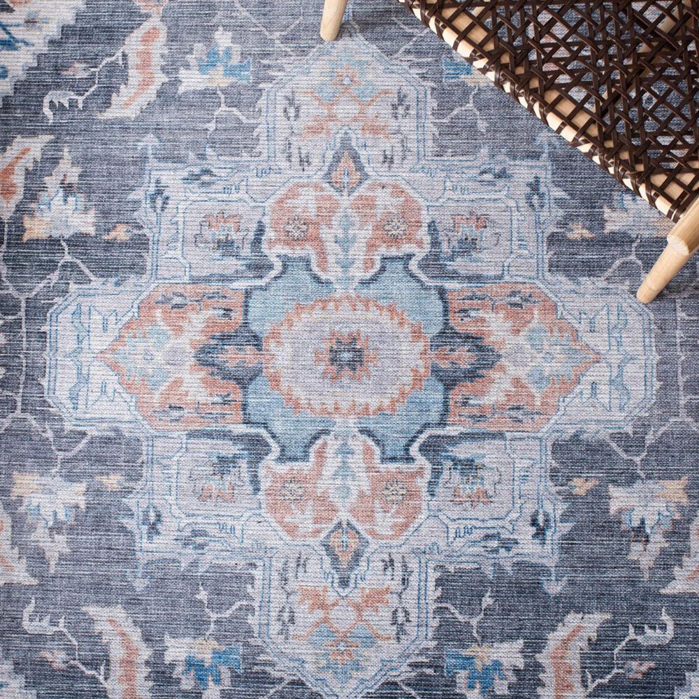 Safavieh Serapi 8&#39; x 10&#39; Charcoal and Ivory Area Rug, , large