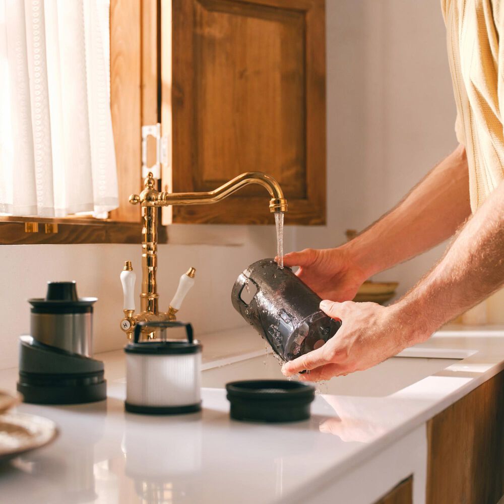 Roborock H60 Hub Ultra Cordless Stick Vacuum Cleaner in Black, , large