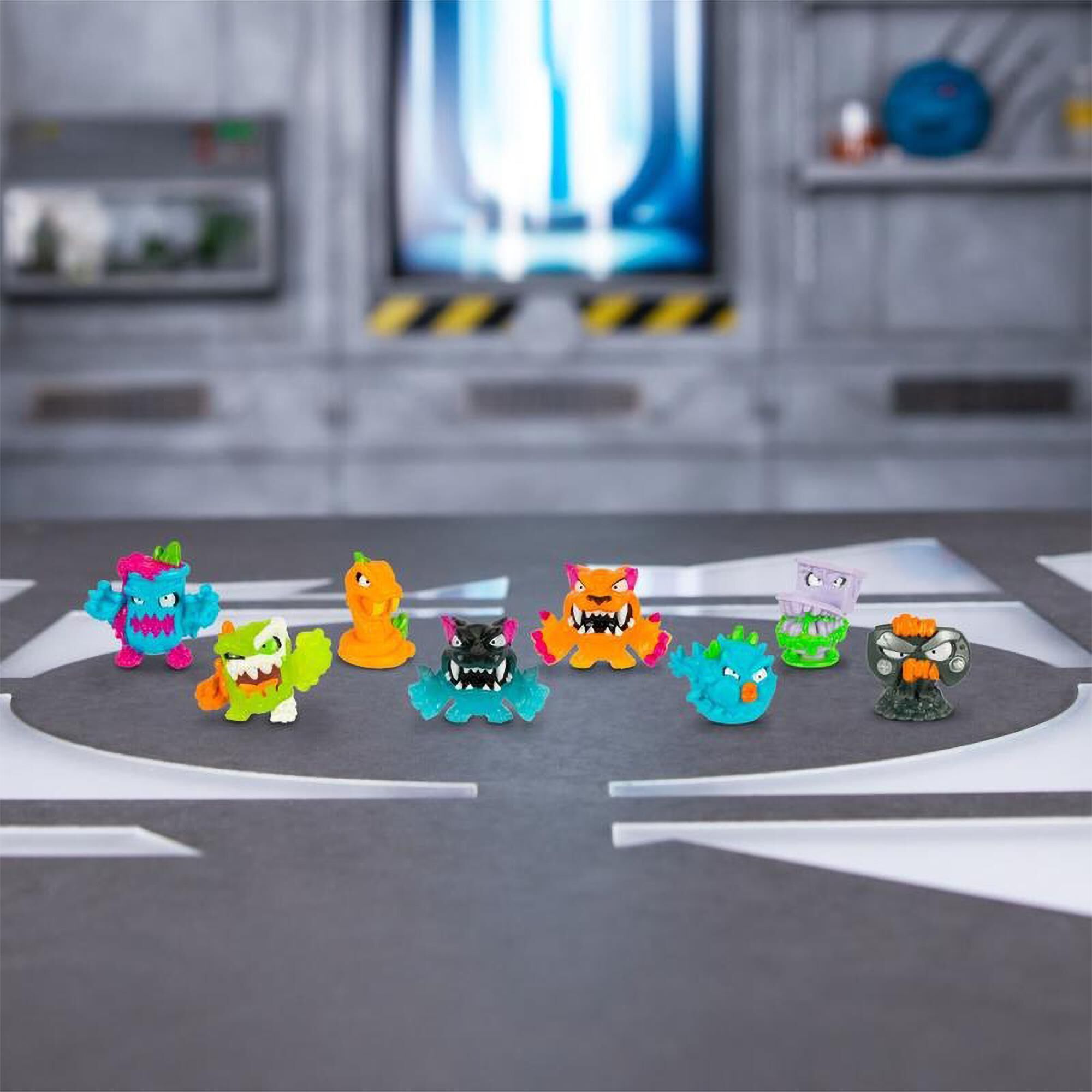 Mr. Beast Lab MrBeast Lab Swarms Mega Lab Figures - Vipermite in Multicolor  | NFM