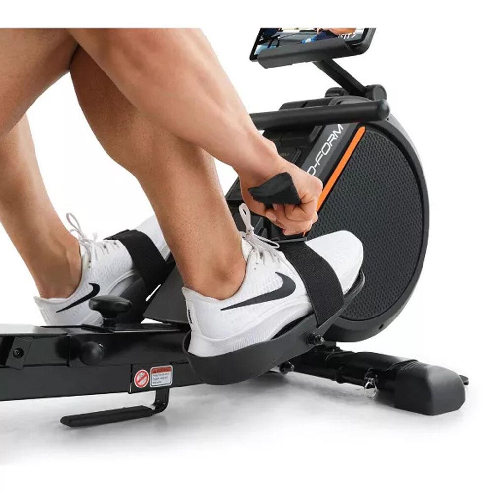 ProForm 550R Rower in Black NFM