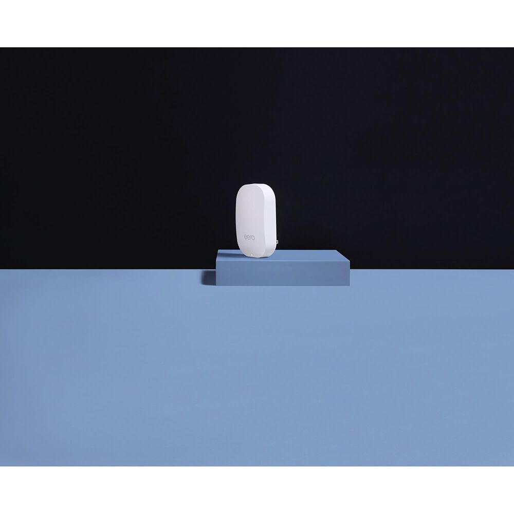 eero Beacon Mesh Wi-Fi Extender in White, , large