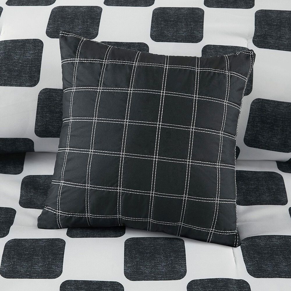 Hampton Park Miley 5-Piece Full/Queen Comforter Set in Black and White, , large