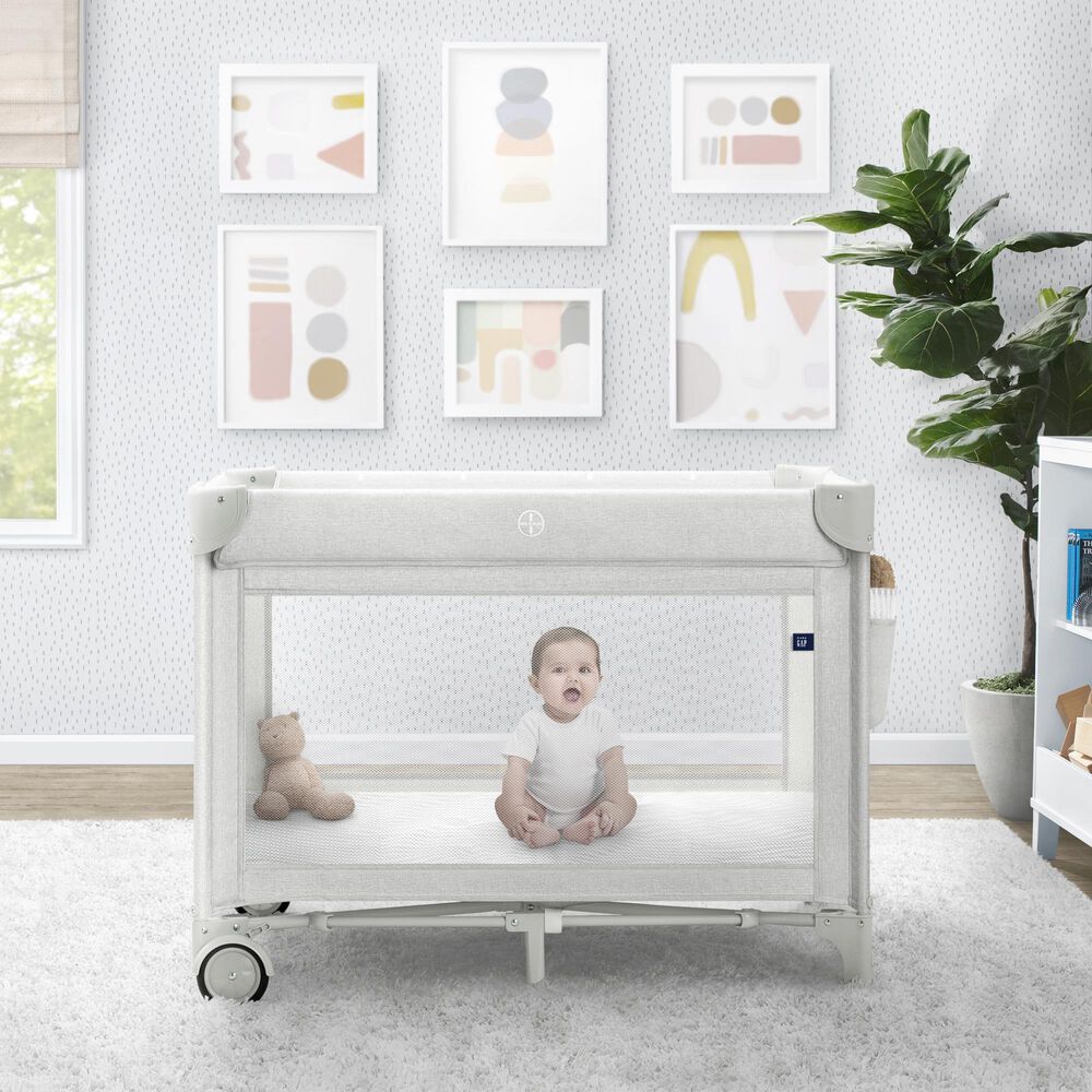 Delta Deluxe Play Yard in Grey Stripes, , large