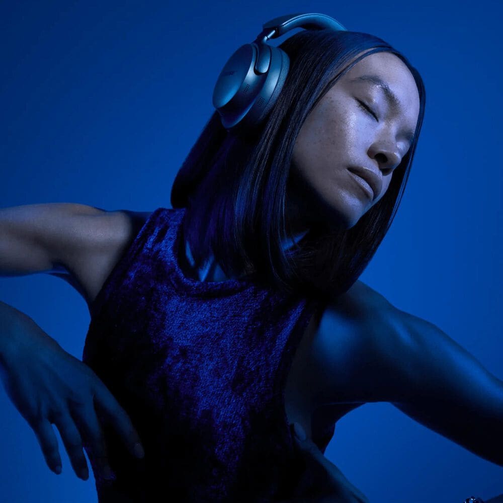 Bose QuietComfort Ultra Over-the-Ear Headphone in Lunar Blue, , large