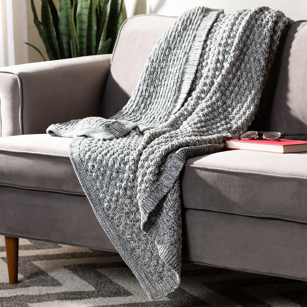 Safavieh Janan 50" x 60" Throw in Gray, , large