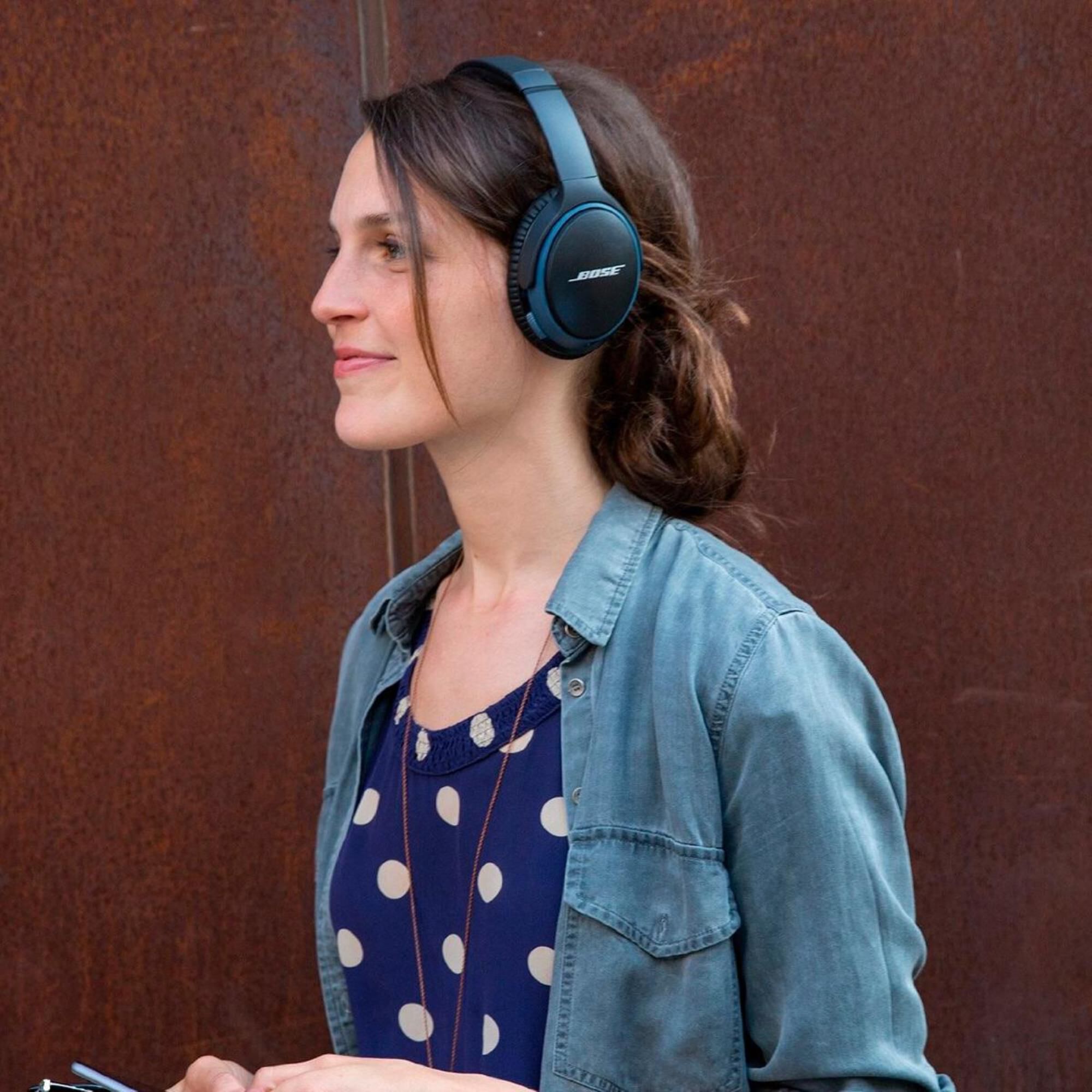 bose soundlink around ear wireless 2
