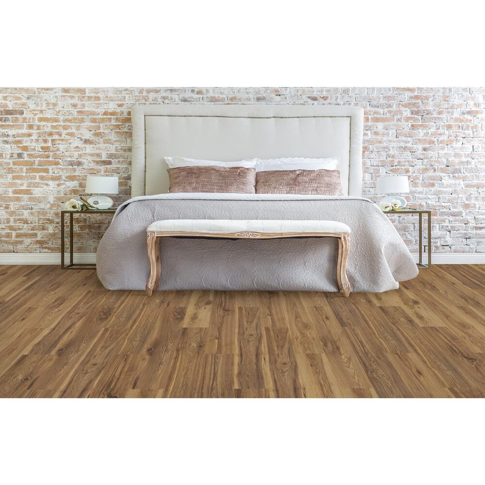 Mohawk Morena Bluffs Sunbathed Pecan 8&quot; x 54&quot; Laminate, , large