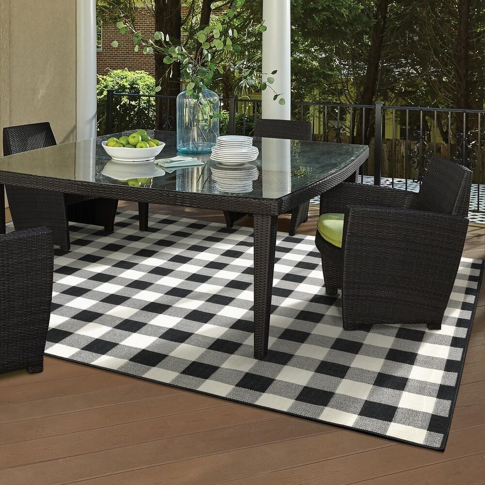 Oriental Weavers Marina Black and Ivory 7&#39;10&quot; x 10&#39;10&quot; Indoor/Outdoor Area Rug, , large