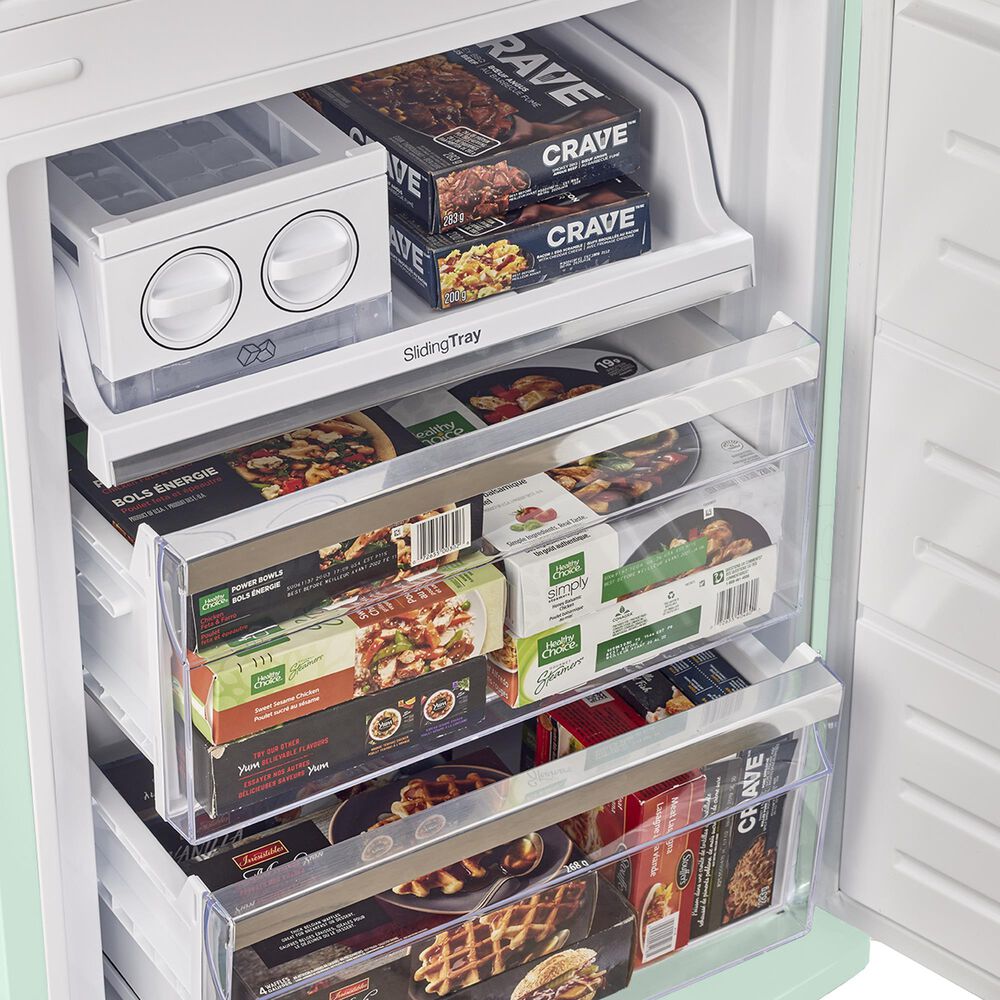 Unique Appliances Classic Retro 12 Cu. Ft. Bottom Freezer Regfrigerator In Summer Mint Green, , large