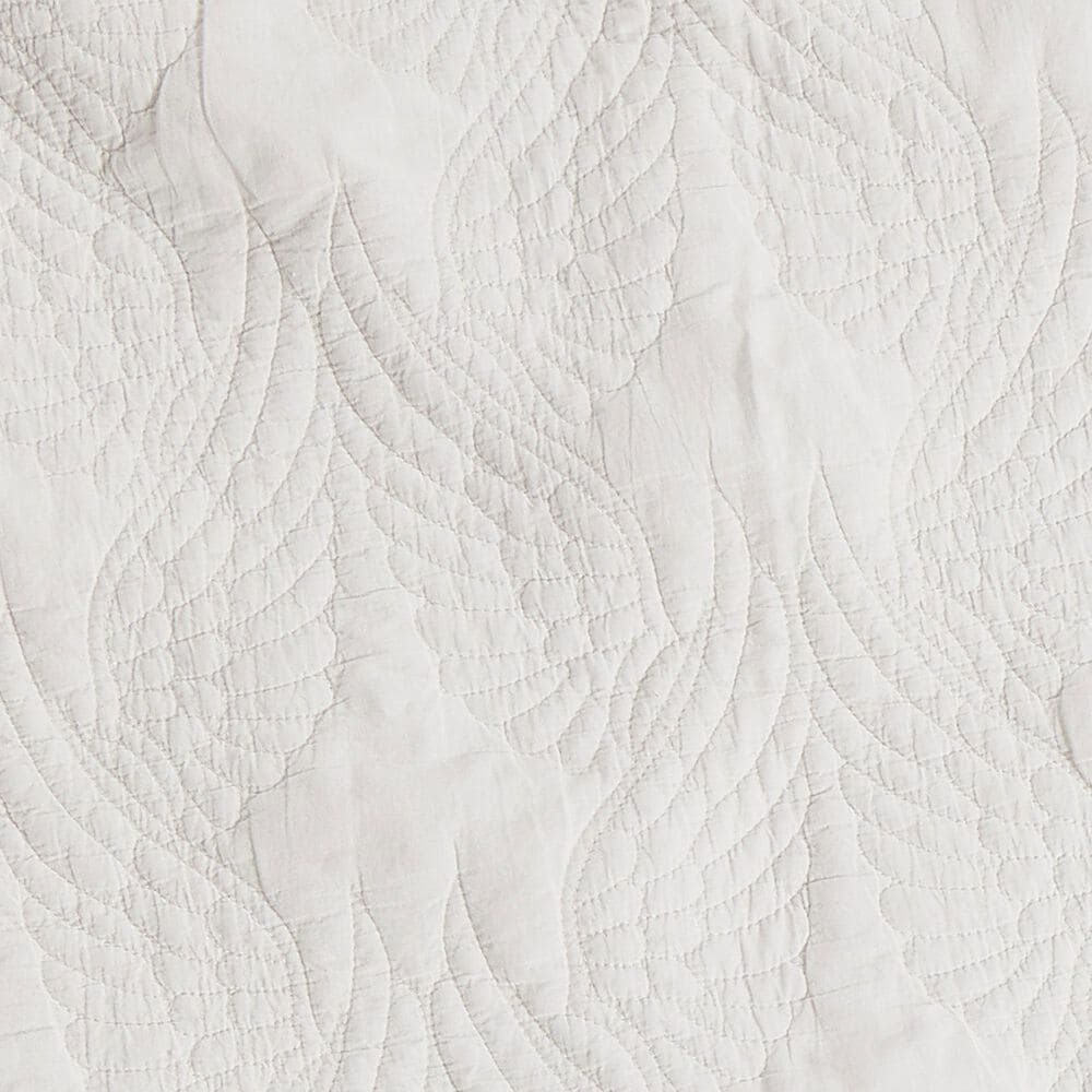 Peking Handicraft She Talks to Angels 3-Piece King Quilt Set in White, , large