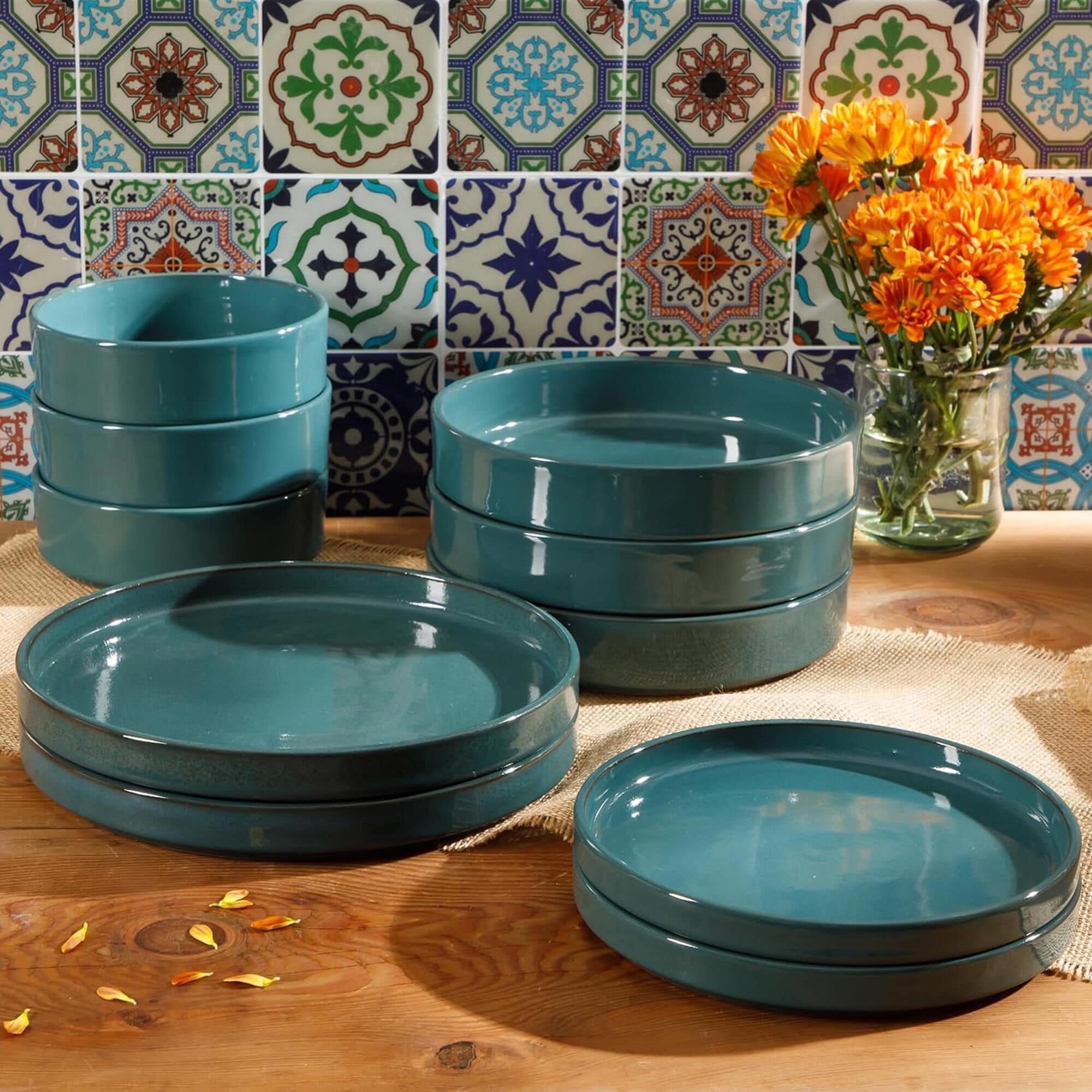 Gibson Homewares Santorini Mist 16-Piece Dinnerware Set in Jade