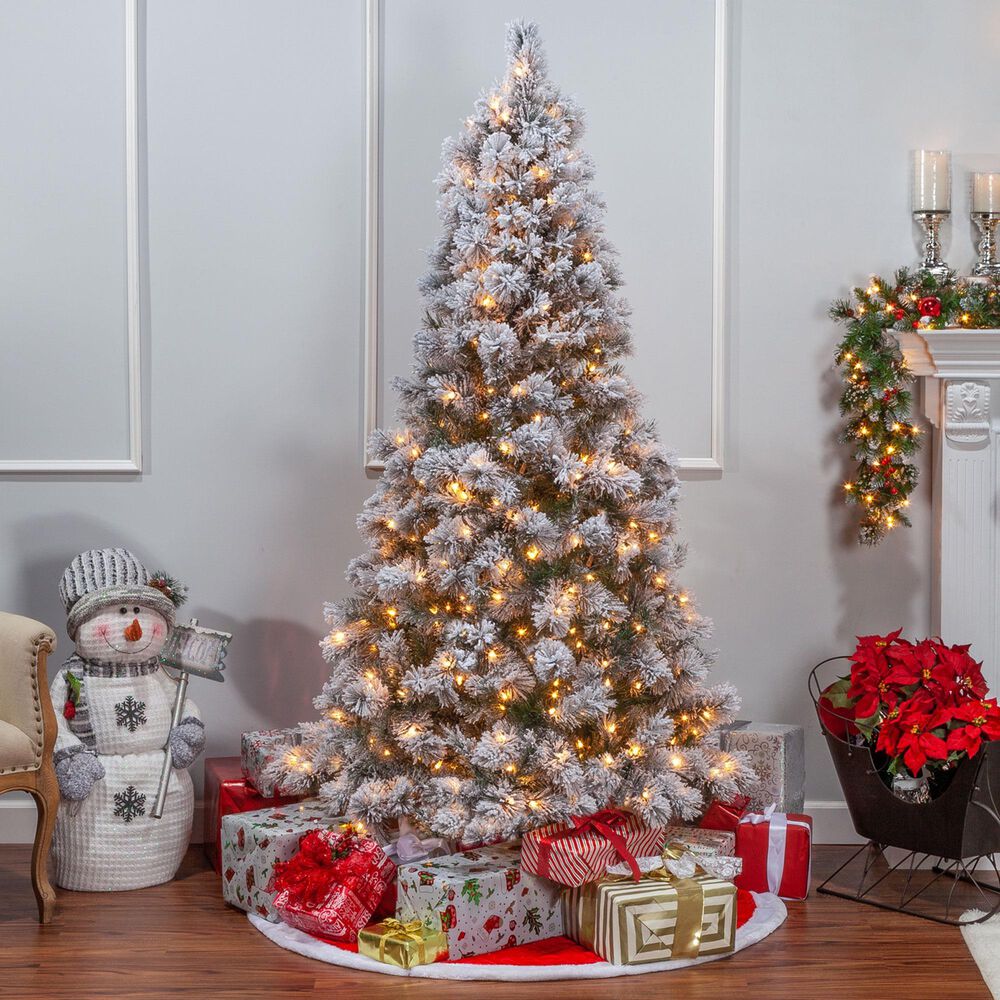 The Gerson Company 6.5&#39; Pre-Lit Boise Pine Christmas Tree in Green, , large